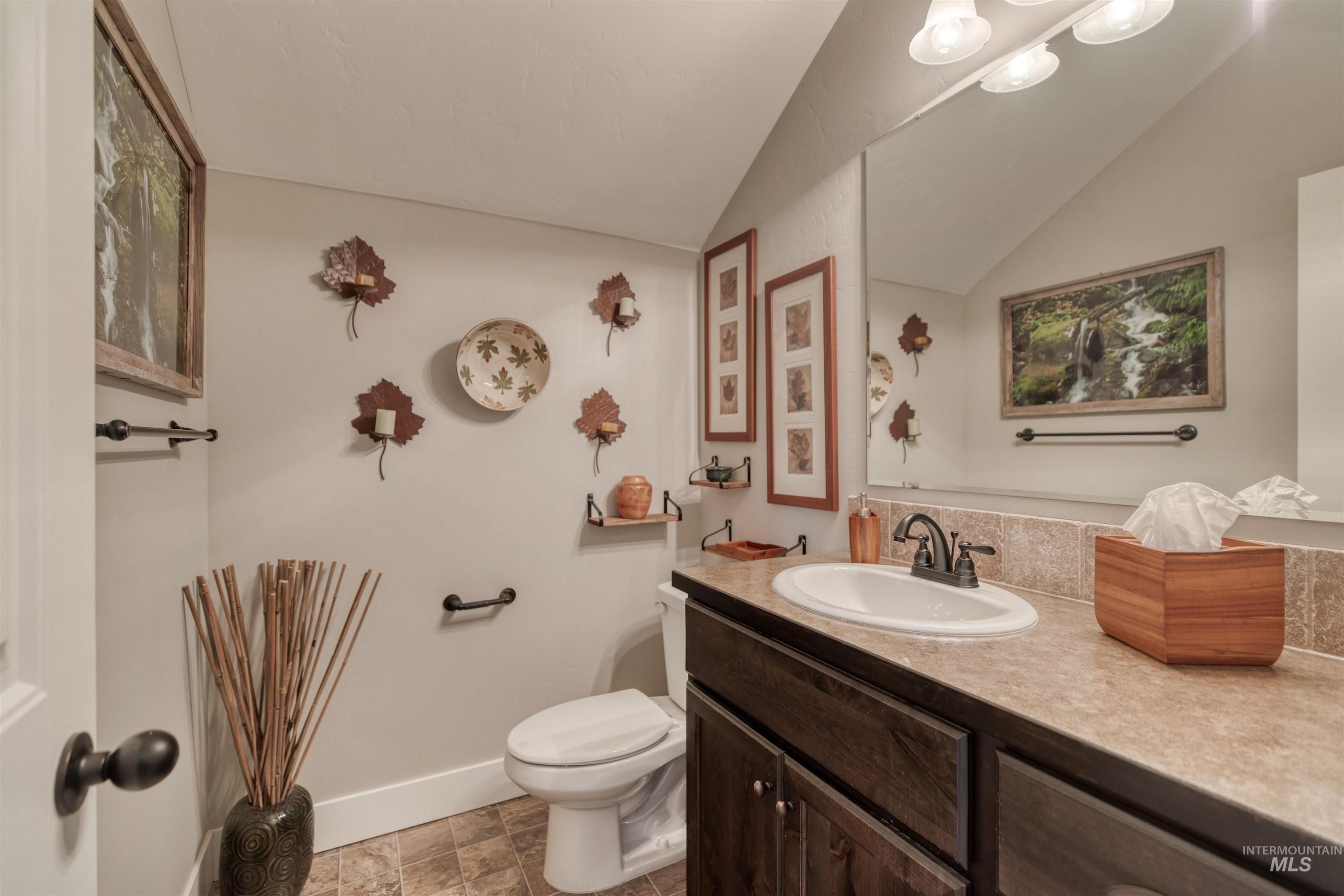 12309 S Carriage Hill Way, Nampa, Idaho 83686, 3 Bedrooms, 3 Bathrooms, Residential For Sale, Price $719,900, 98976985