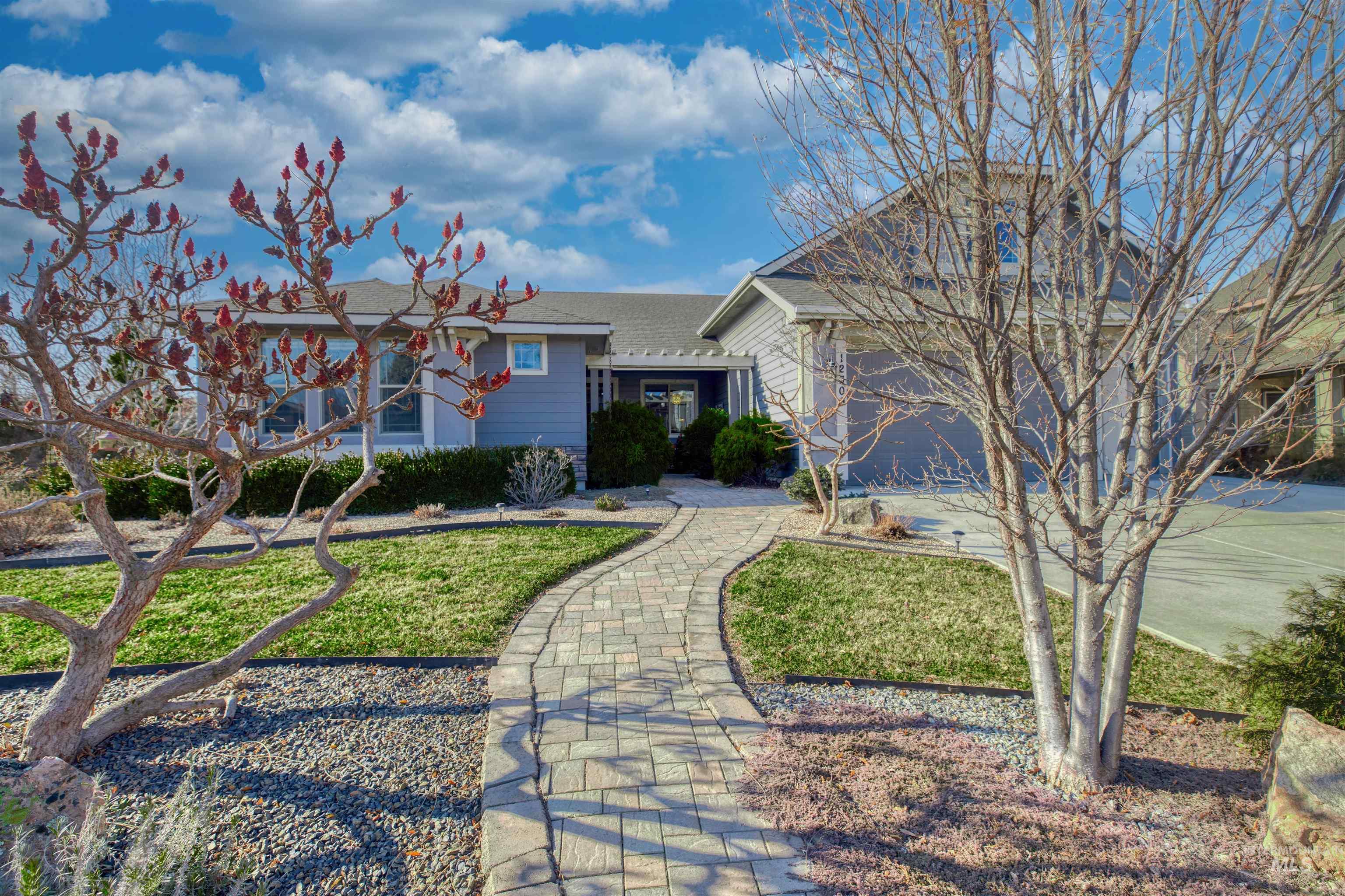 12309 S Carriage Hill Way, Nampa, Idaho 83686, 3 Bedrooms, 3 Bathrooms, Residential For Sale, Price $719,900, 98976985