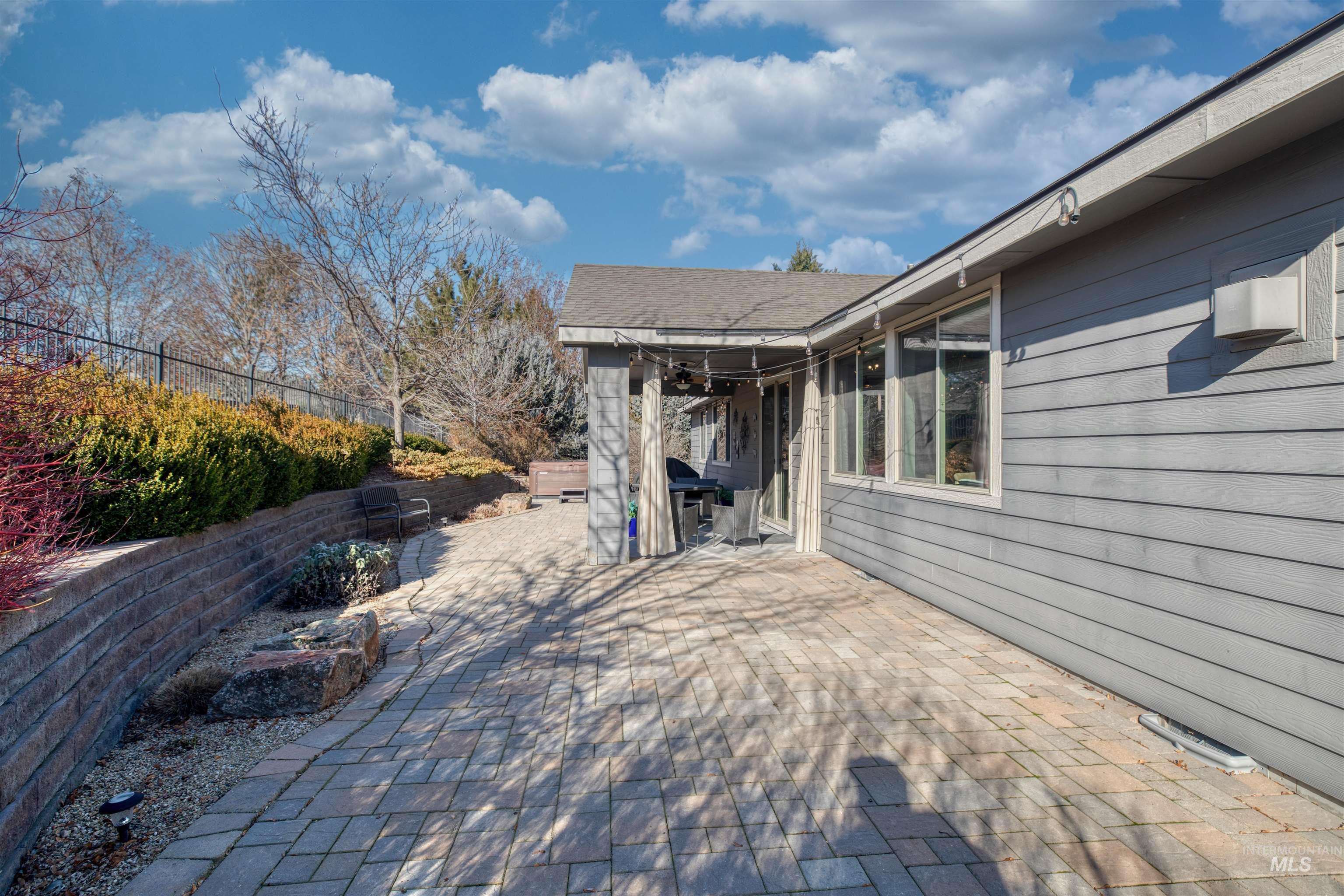 12309 S Carriage Hill Way, Nampa, Idaho 83686, 3 Bedrooms, 3 Bathrooms, Residential For Sale, Price $719,900, 98976985