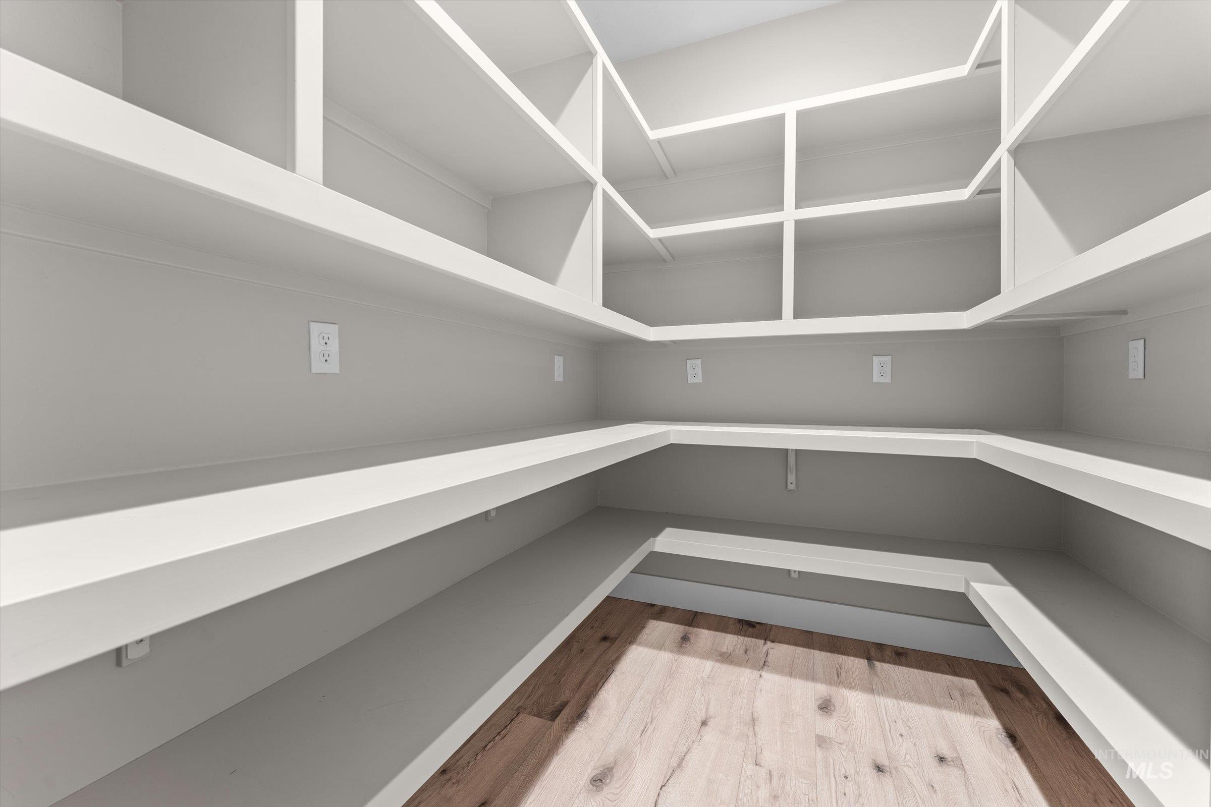 2003 Austin Way, Fruitland, Idaho 83619, 3 Bedrooms, 2 Bathrooms, Residential For Sale, Price $400,000, 98976986