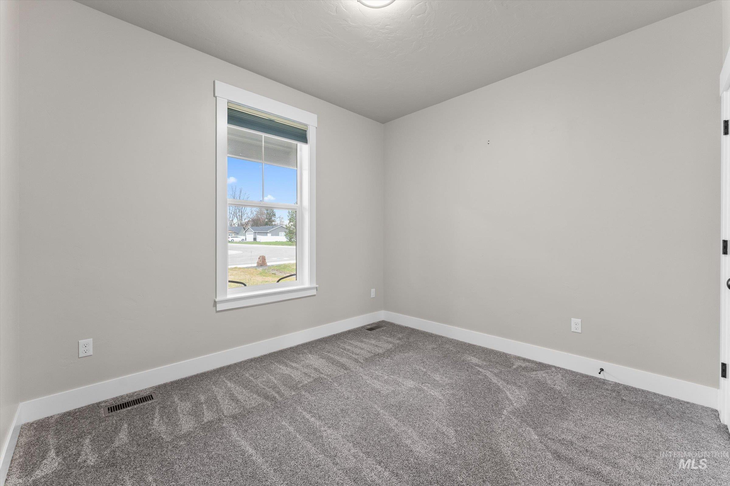 2003 Austin Way, Fruitland, Idaho 83619, 3 Bedrooms, 2 Bathrooms, Residential For Sale, Price $400,000, 98976986