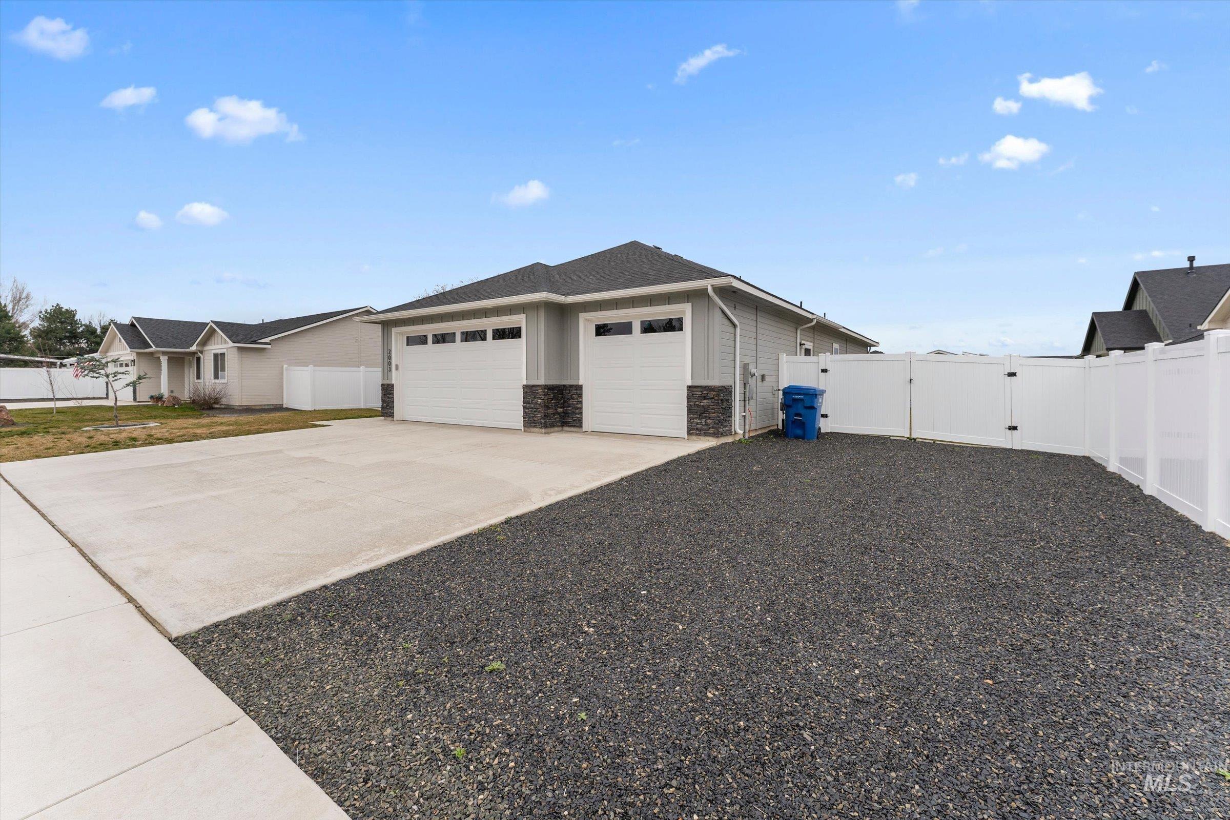 2003 Austin Way, Fruitland, Idaho 83619, 3 Bedrooms, 2 Bathrooms, Residential For Sale, Price $400,000, 98976986