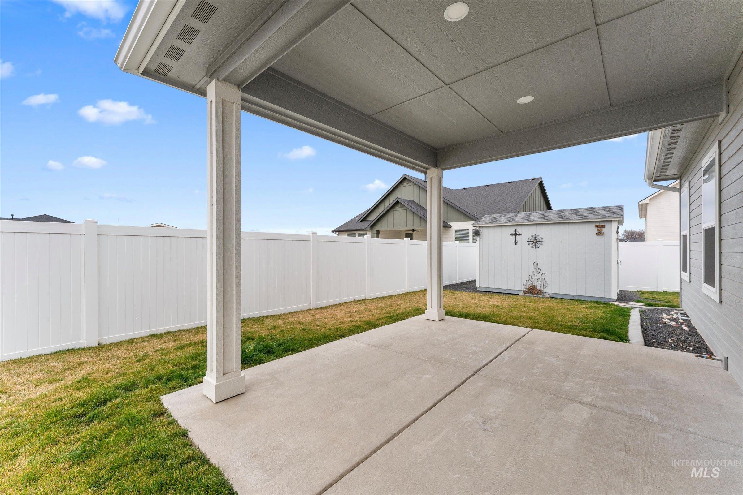 2003 Austin Way, Fruitland, Idaho 83619, 3 Bedrooms, 2 Bathrooms, Residential For Sale, Price $400,000, 98976986