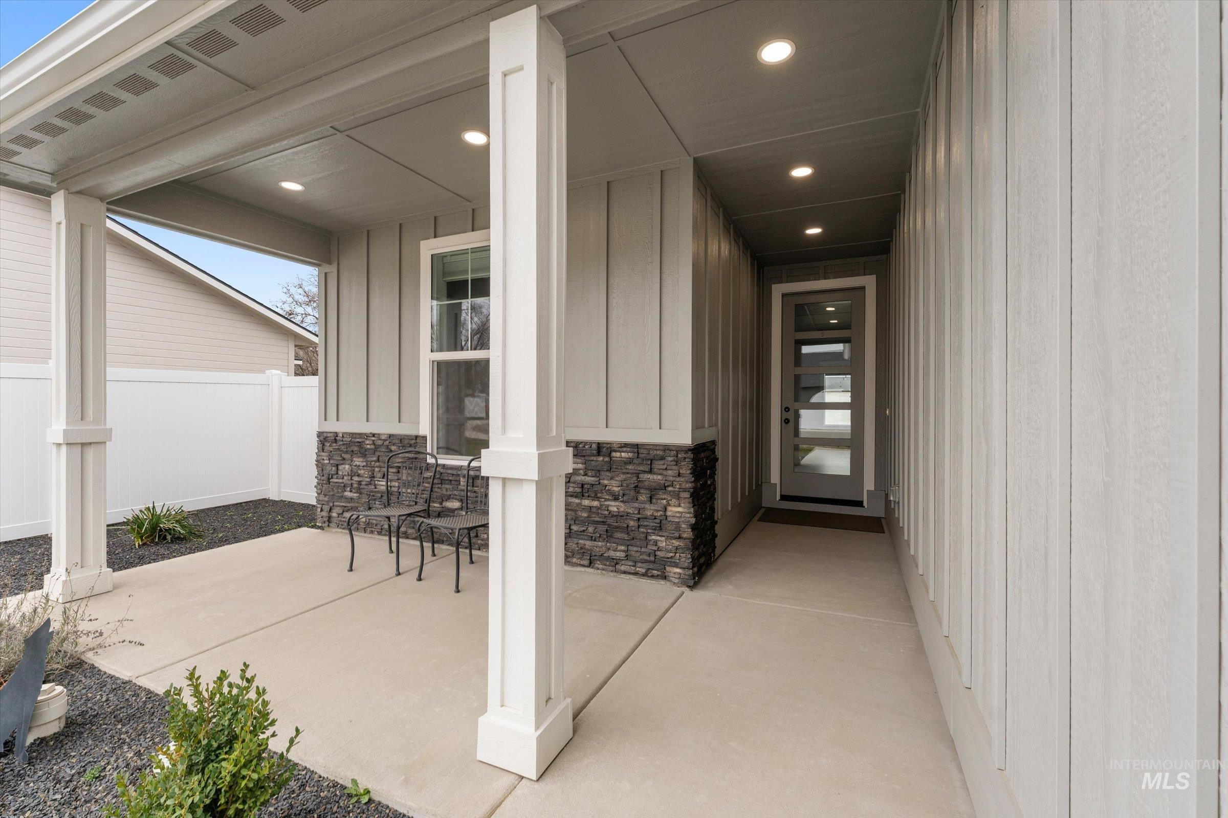 2003 Austin Way, Fruitland, Idaho 83619, 3 Bedrooms, 2 Bathrooms, Residential For Sale, Price $400,000, 98976986