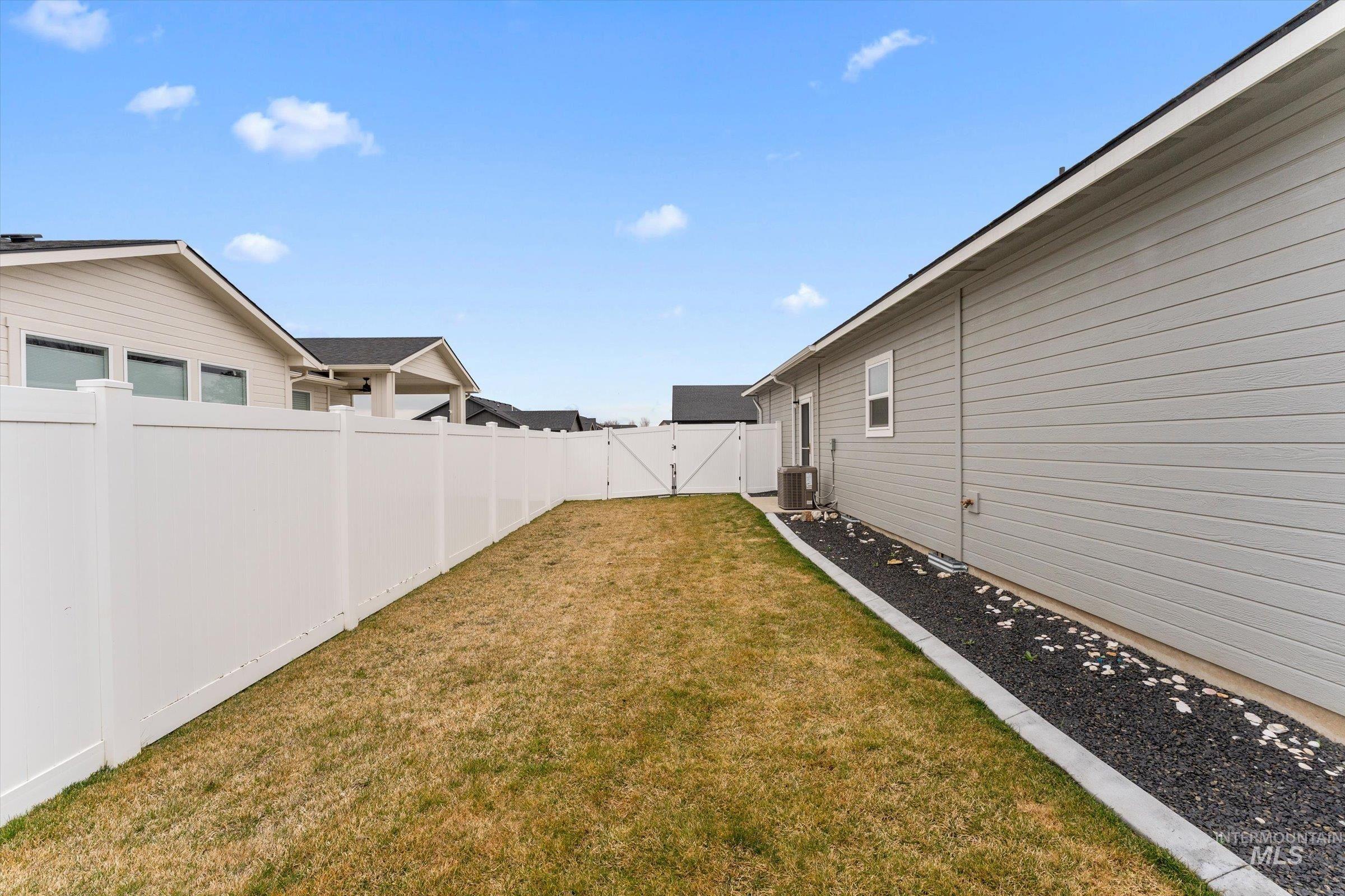 2003 Austin Way, Fruitland, Idaho 83619, 3 Bedrooms, 2 Bathrooms, Residential For Sale, Price $400,000, 98976986