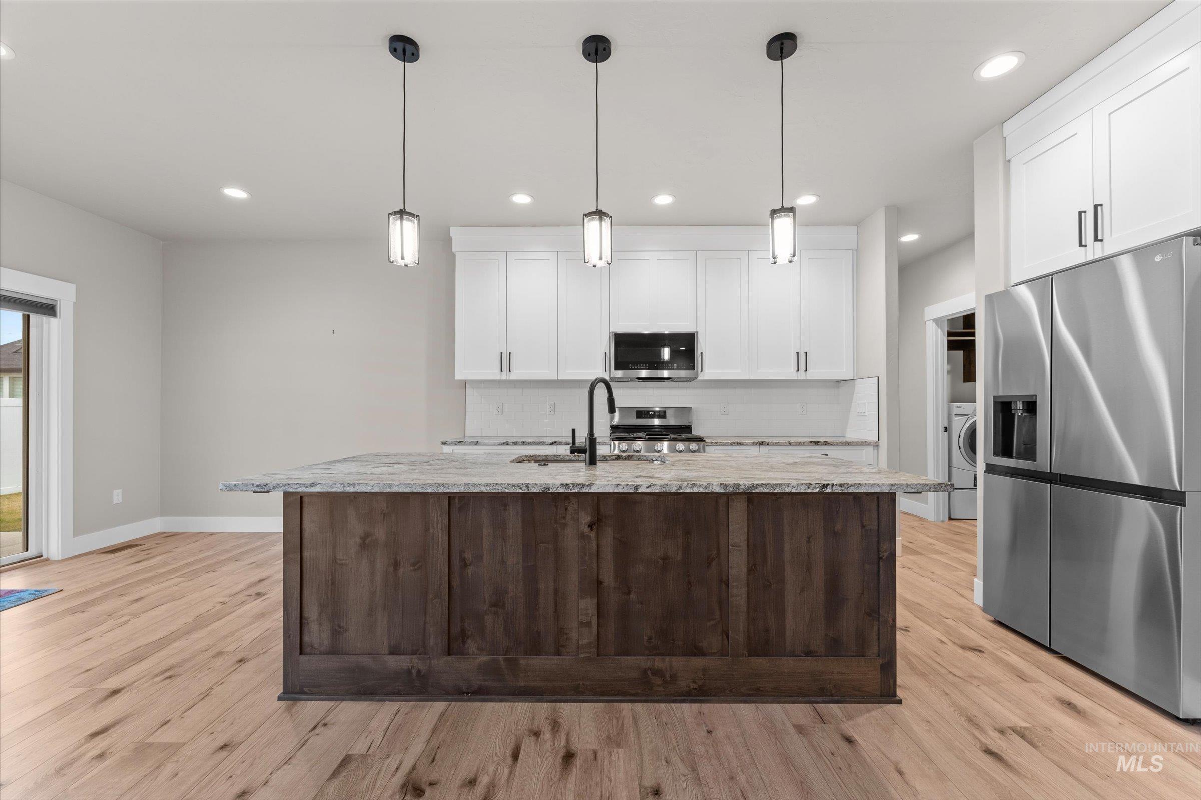 2003 Austin Way, Fruitland, Idaho 83619, 3 Bedrooms, 2 Bathrooms, Residential For Sale, Price $400,000, 98976986