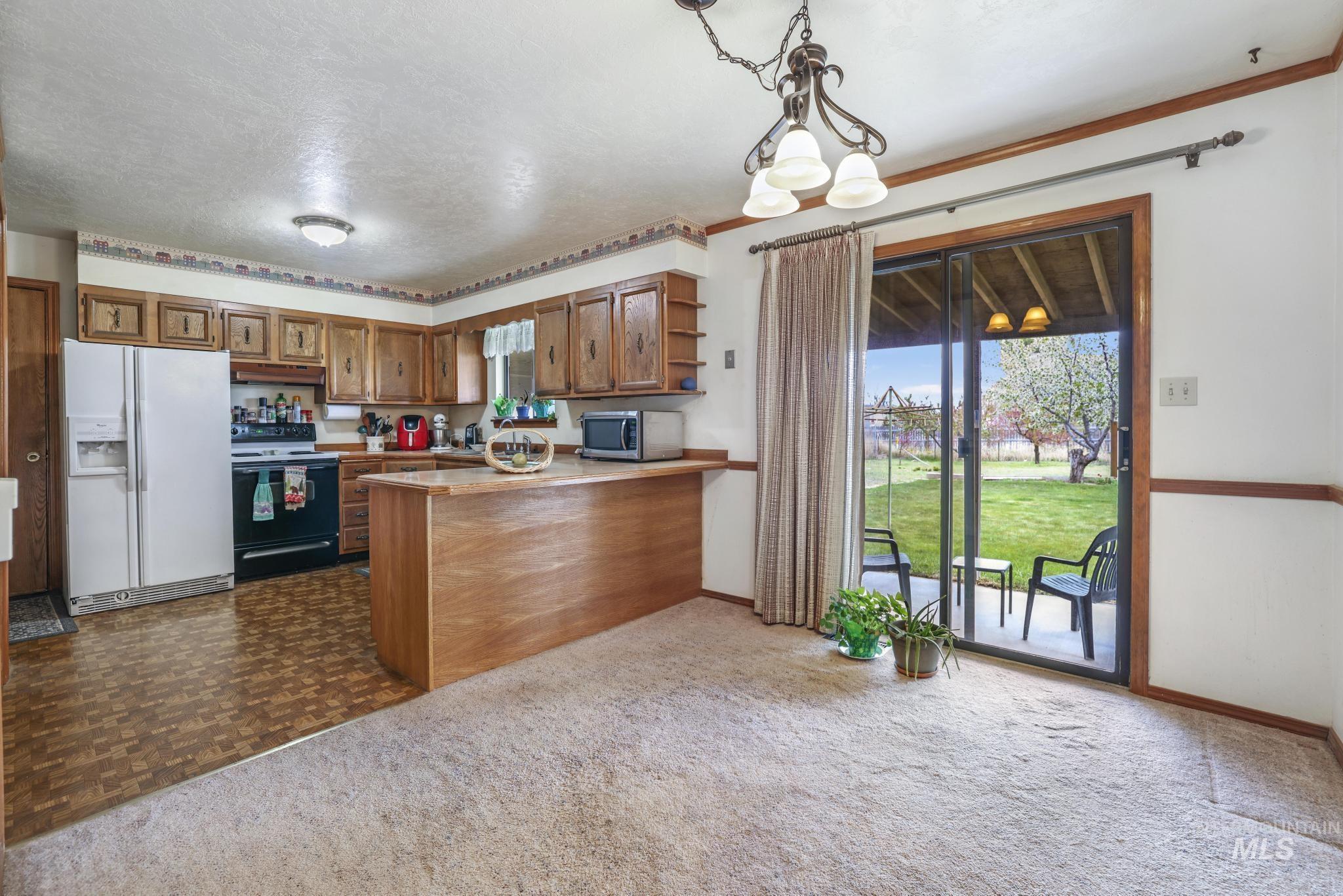 1055 S Adell Ave, Filer, Idaho 83328, 3 Bedrooms, 2 Bathrooms, Residential For Sale, Price $314,999, 98976989