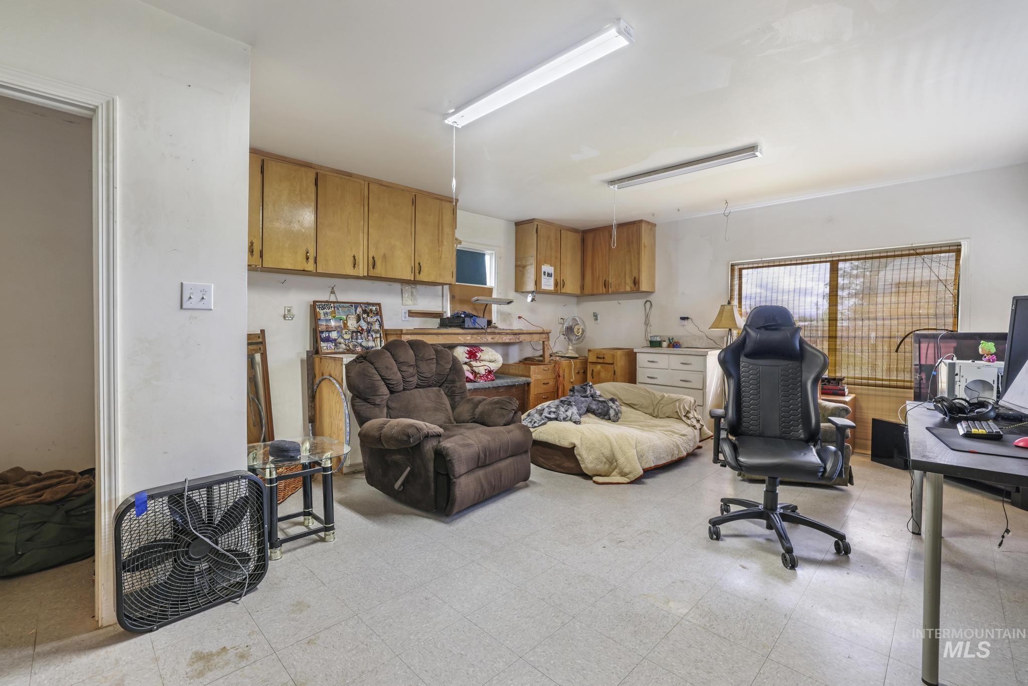 1055 S Adell Ave, Filer, Idaho 83328, 3 Bedrooms, 2 Bathrooms, Residential For Sale, Price $314,999, 98976989