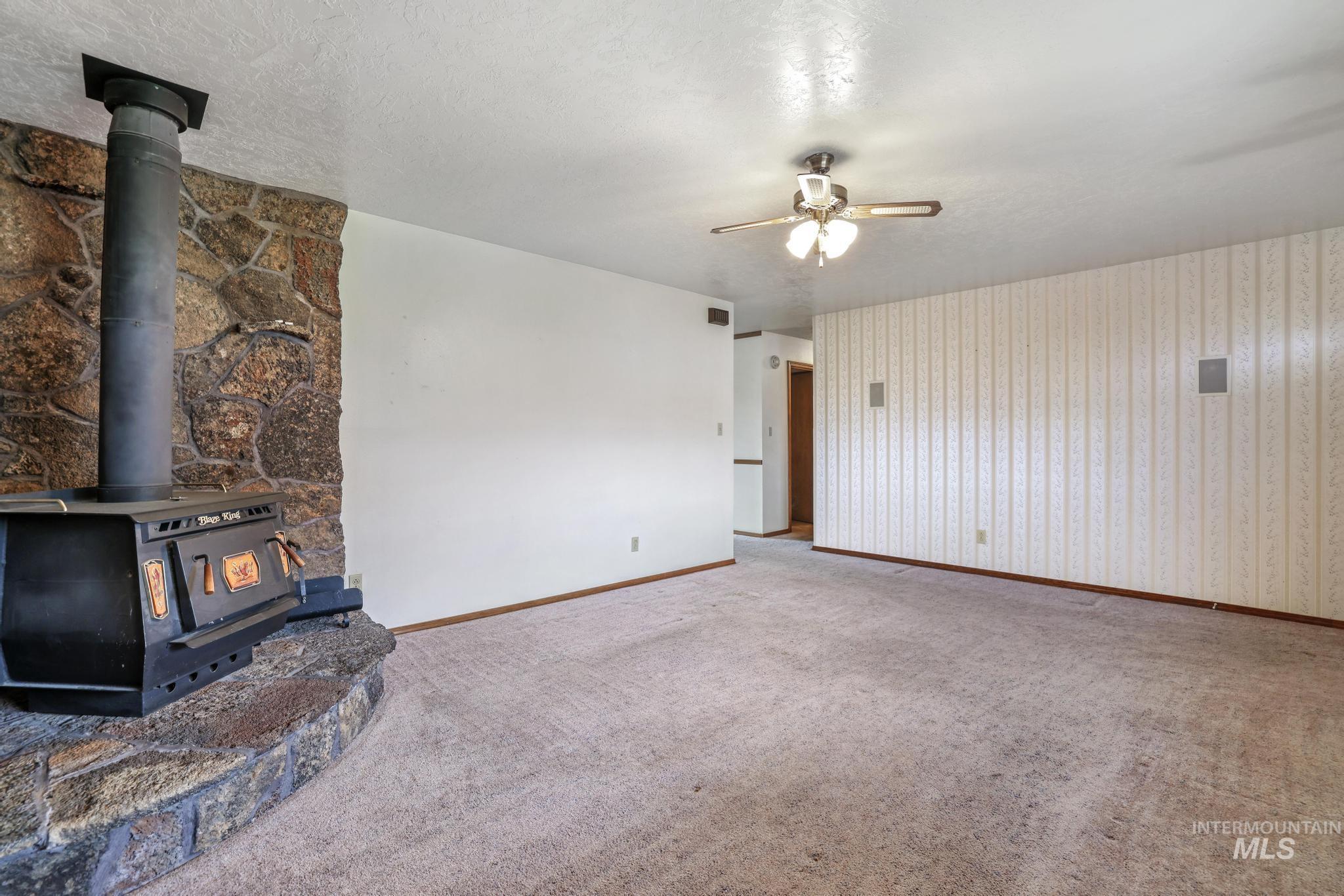 1055 S Adell Ave, Filer, Idaho 83328, 3 Bedrooms, 2 Bathrooms, Residential For Sale, Price $314,999, 98976989