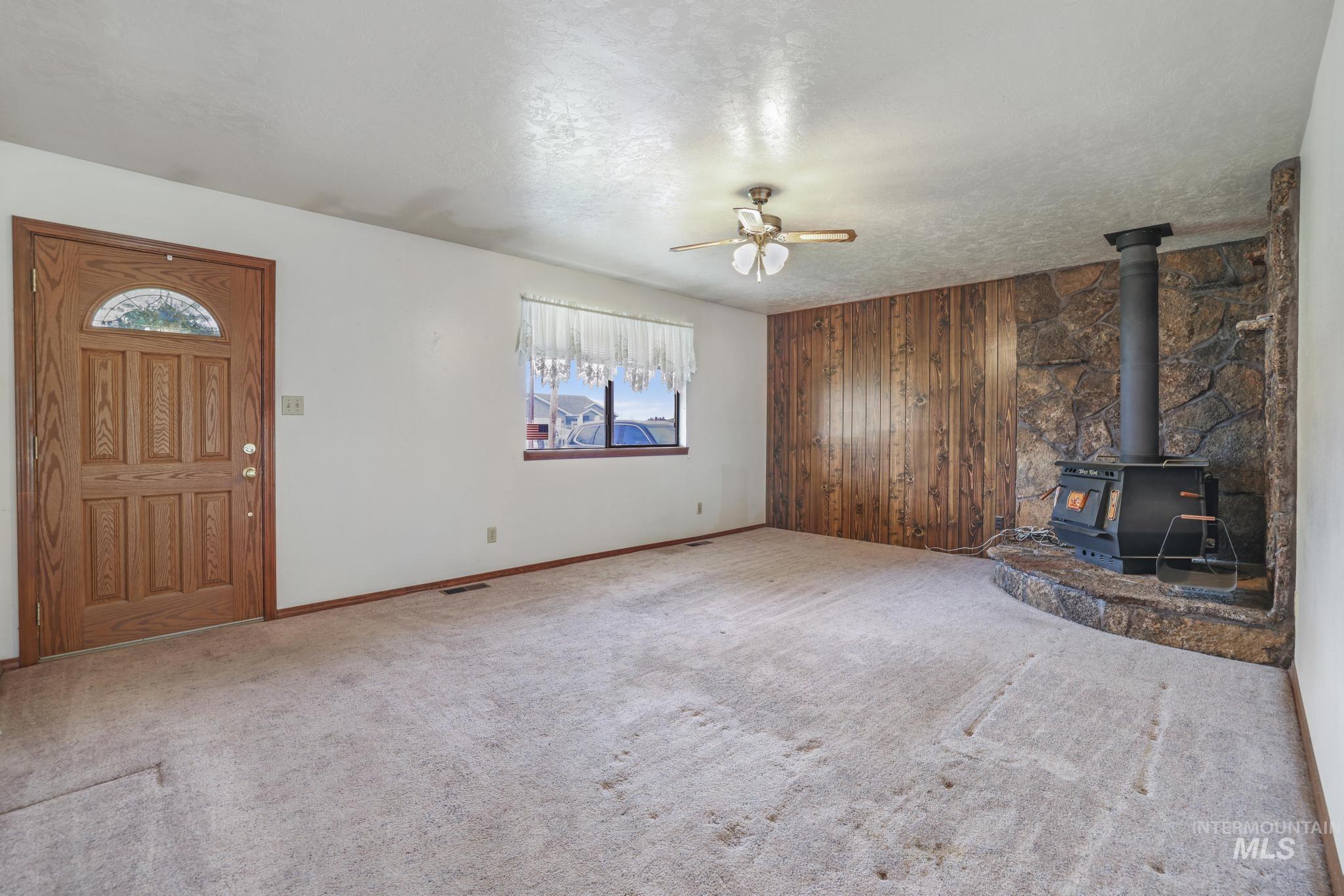 1055 S Adell Ave, Filer, Idaho 83328, 3 Bedrooms, 2 Bathrooms, Residential For Sale, Price $314,999, 98976989