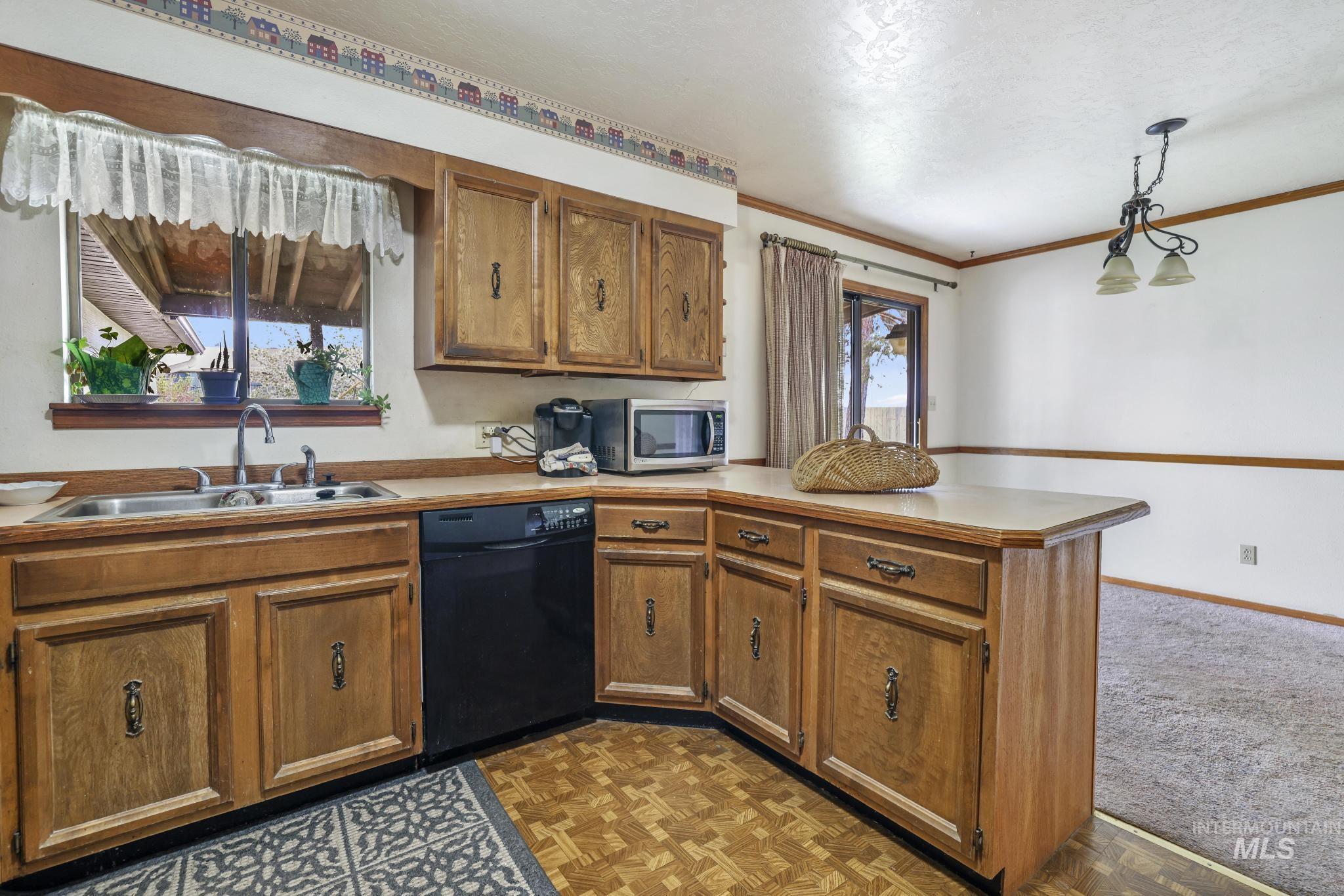 1055 S Adell Ave, Filer, Idaho 83328, 3 Bedrooms, 2 Bathrooms, Residential For Sale, Price $314,999, 98976989