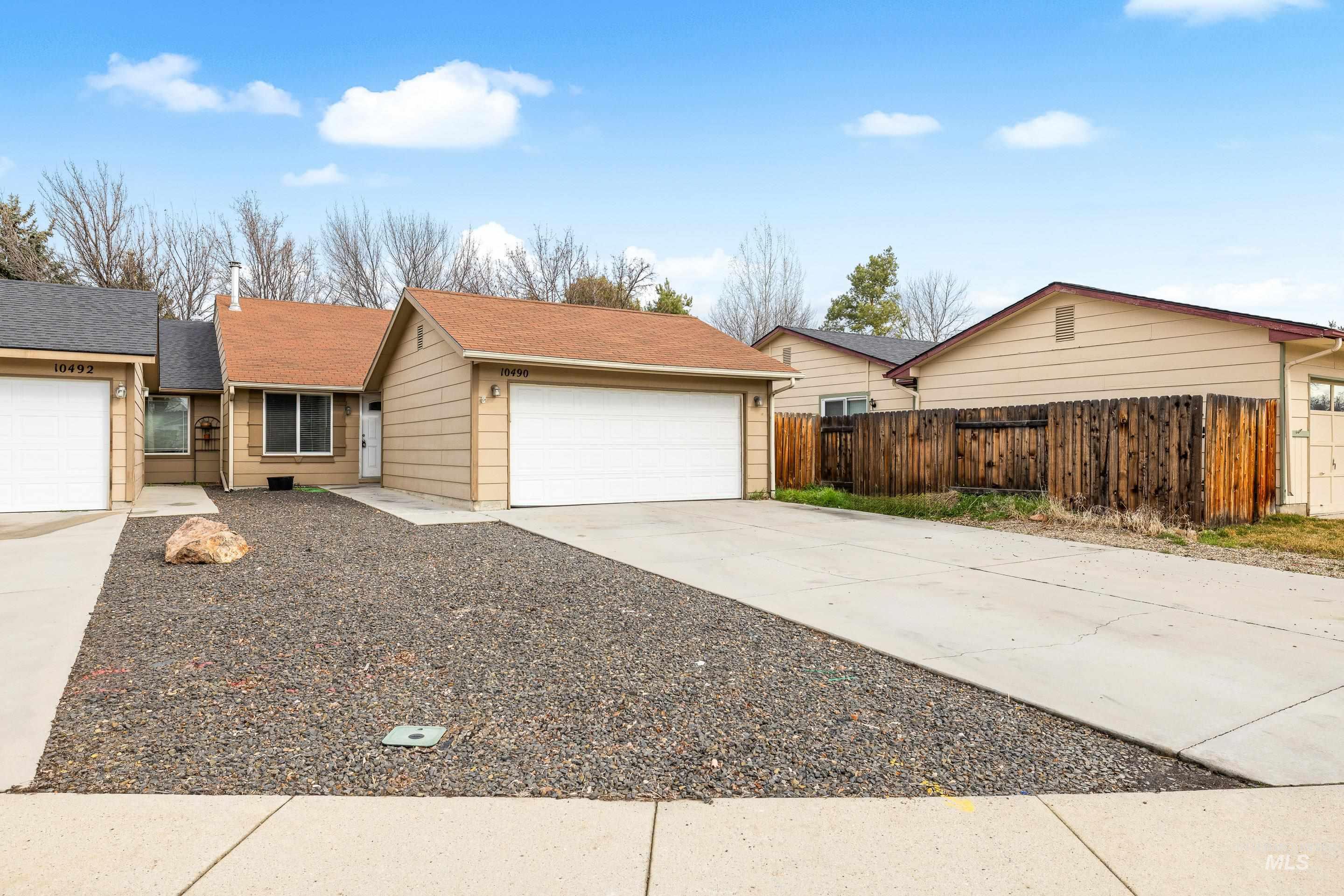 10490 W Cory St, Boise, Idaho 83704-5463, 3 Bedrooms, 2 Bathrooms, Residential For Sale, Price $359,900, 98976992