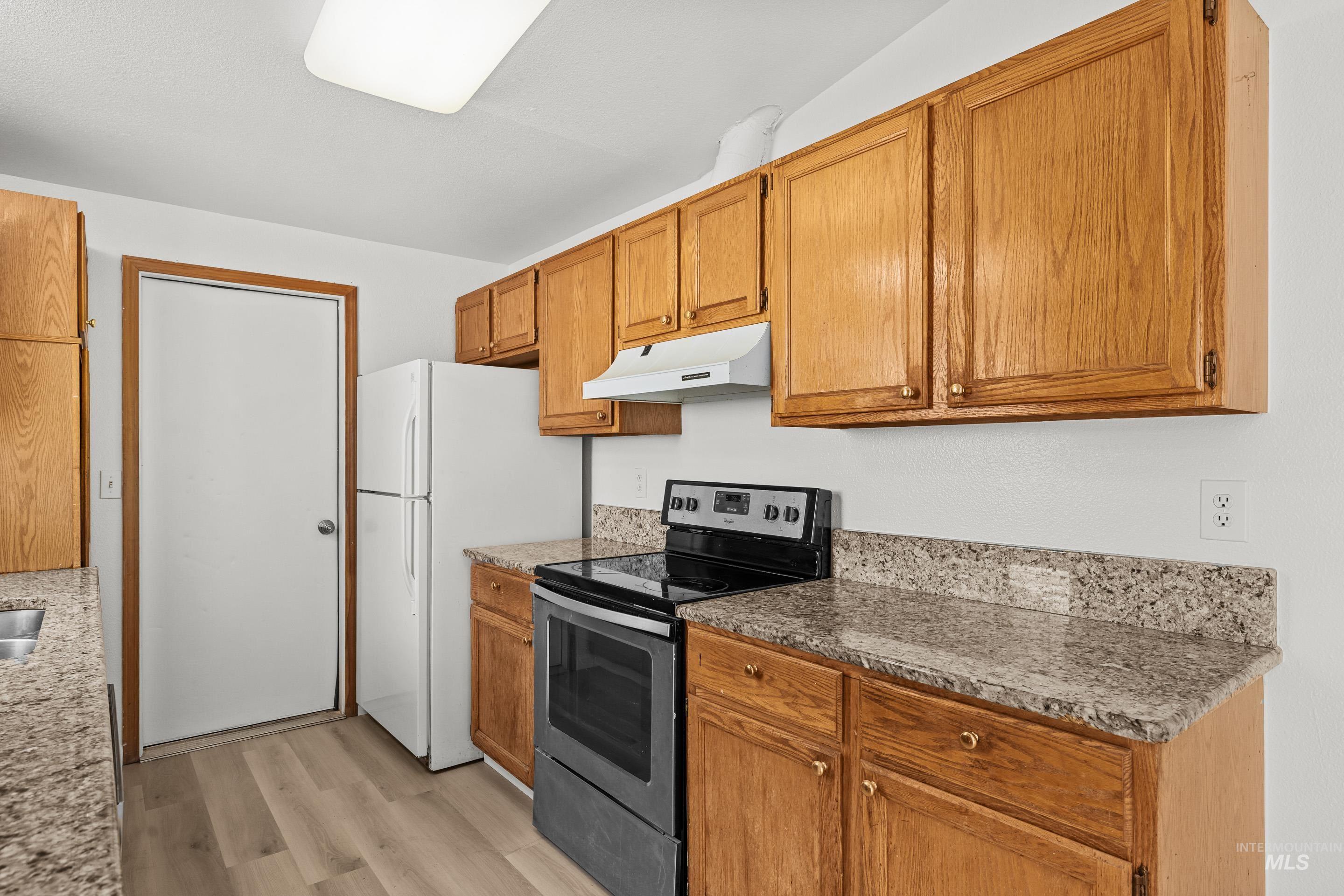 10490 W Cory St, Boise, Idaho 83704, 3 Bedrooms, 2 Bathrooms, Residential For Sale, Price $359,900, 98976992