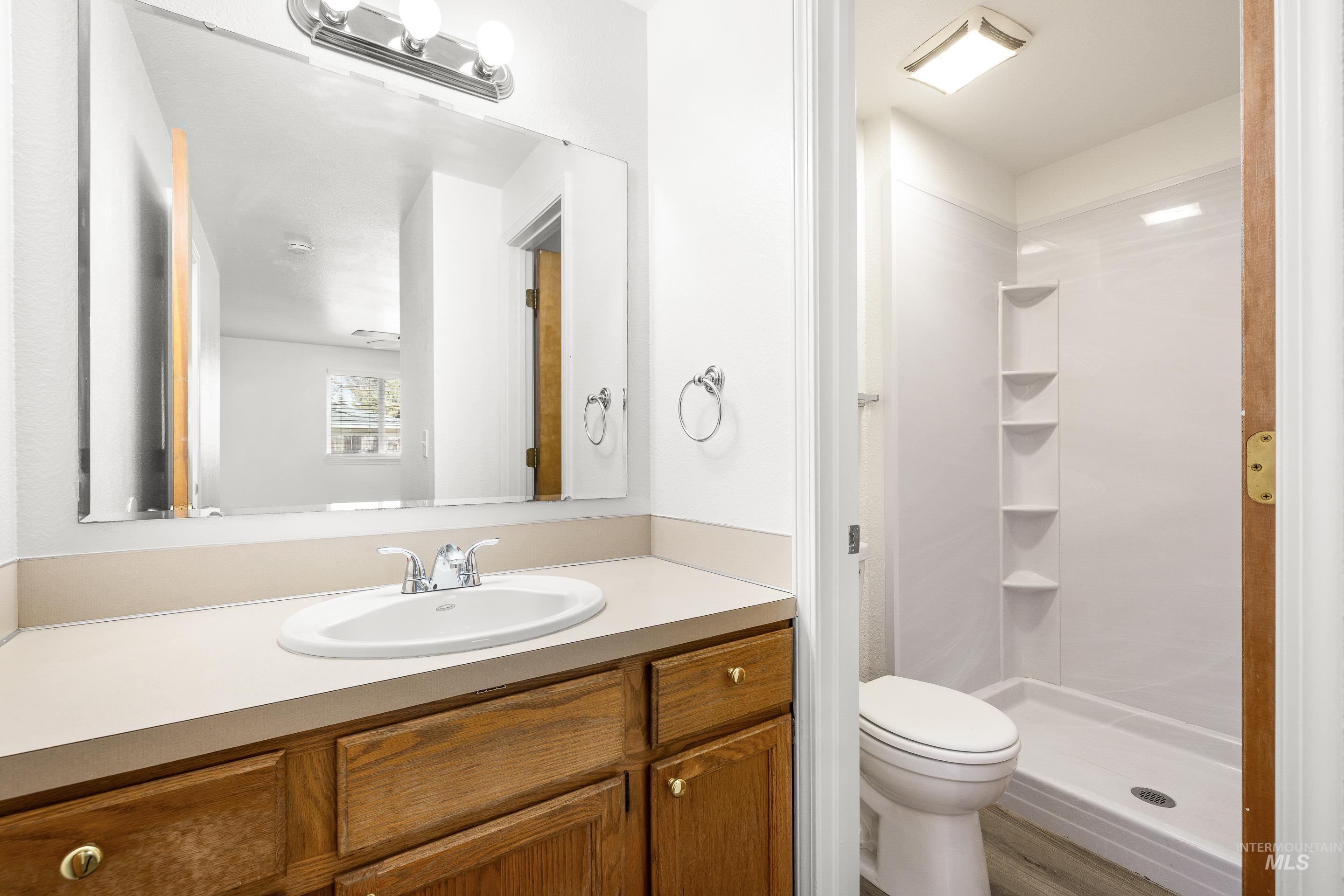 10490 W Cory St, Boise, Idaho 83704-5463, 3 Bedrooms, 2 Bathrooms, Residential For Sale, Price $359,900, 98976992