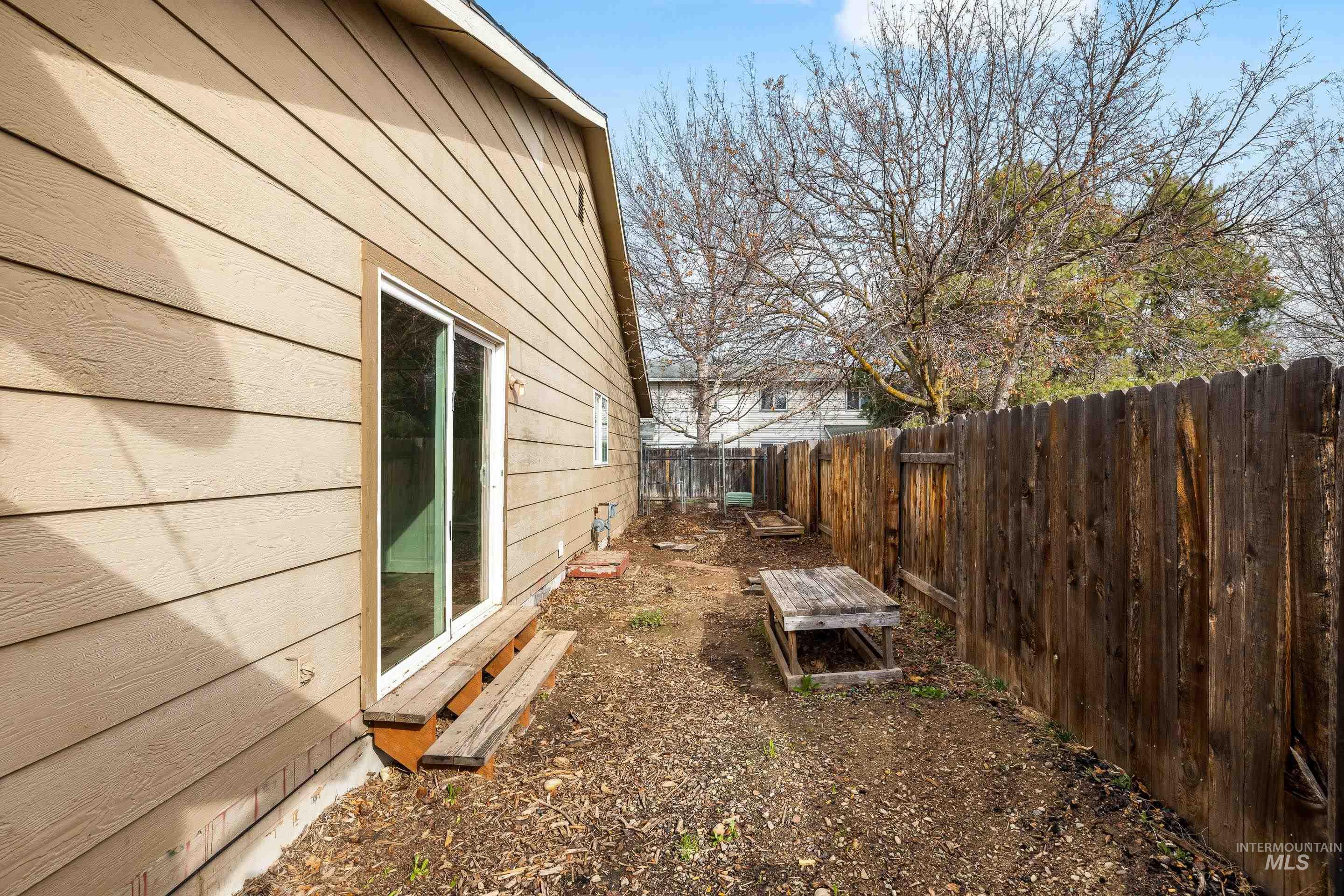 10490 W Cory St, Boise, Idaho 83704-5463, 3 Bedrooms, 2 Bathrooms, Residential For Sale, Price $359,900, 98976992