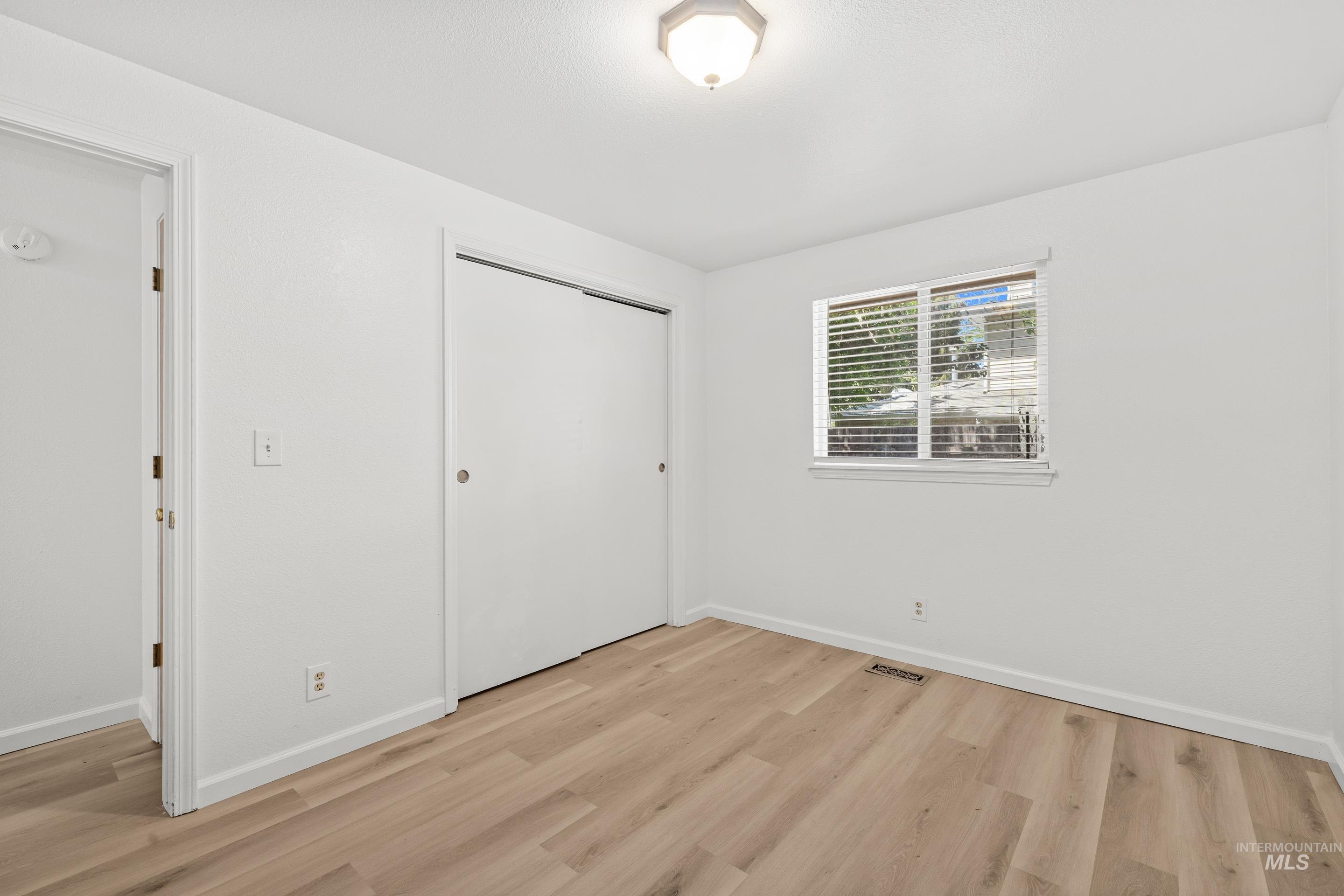 10490 W Cory St, Boise, Idaho 83704, 3 Bedrooms, 2 Bathrooms, Residential For Sale, Price $359,900, 98976992
