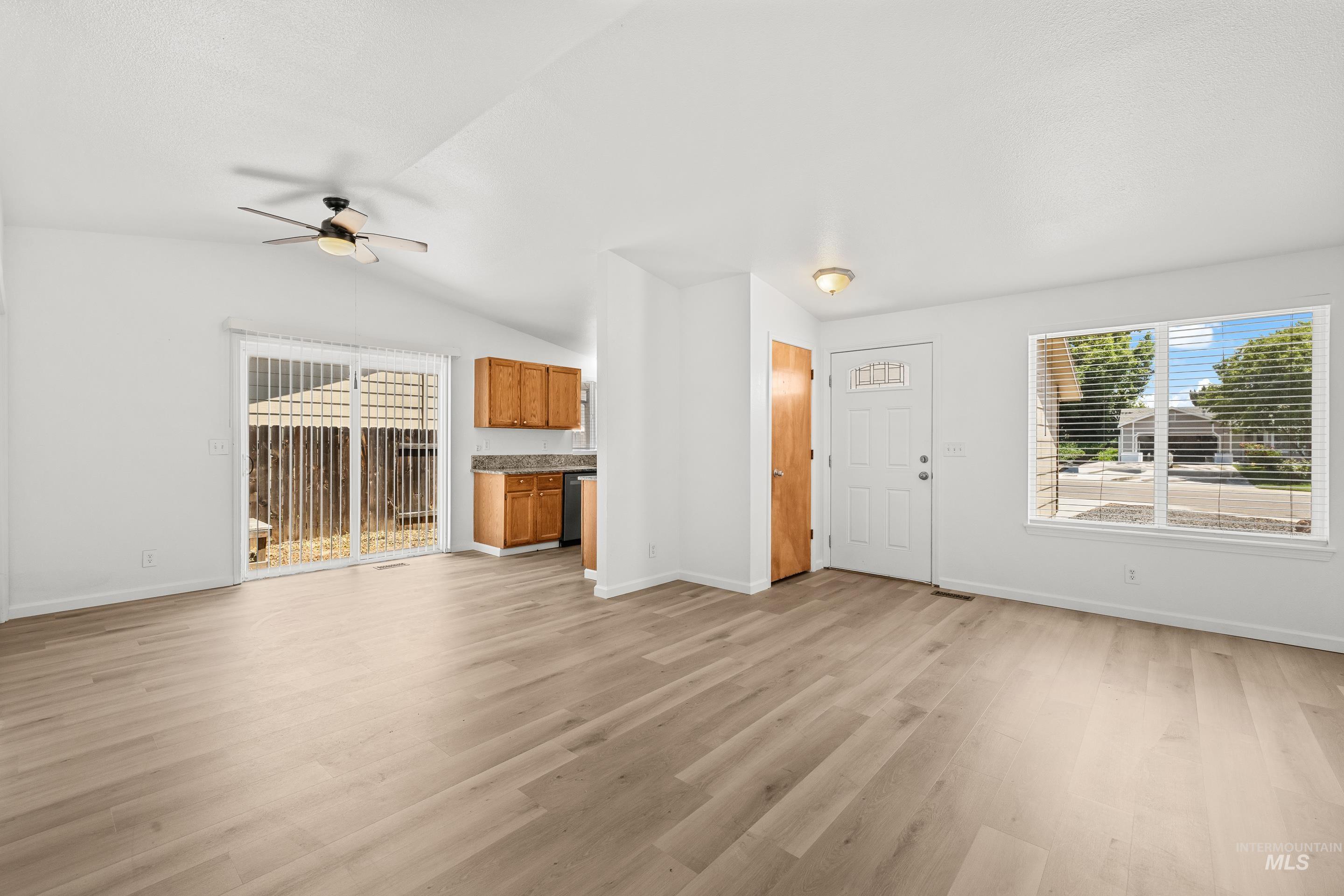 10490 W Cory St, Boise, Idaho 83704, 3 Bedrooms, 2 Bathrooms, Residential For Sale, Price $359,900, 98976992