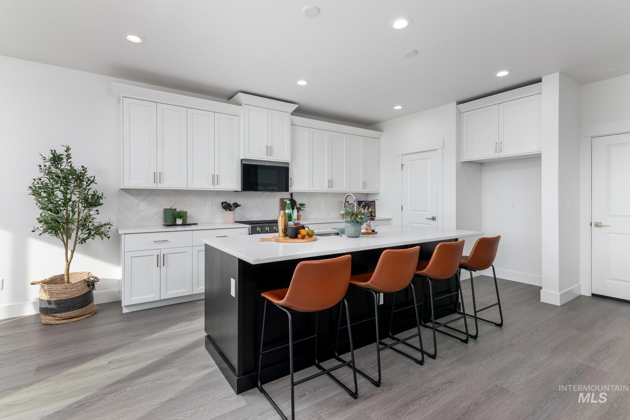 822 W Bay St, Middleton, Idaho 83644, 3 Bedrooms, 2 Bathrooms, Residential For Sale, Price $429,000, 98976994