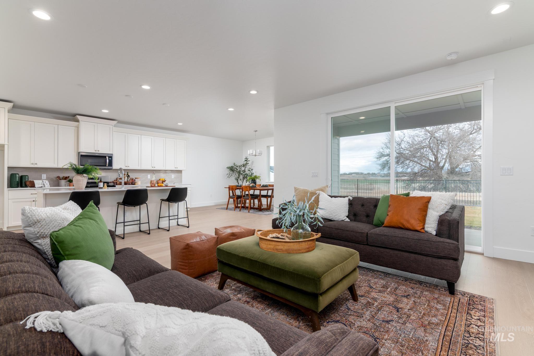 831 W Bay St, Middleton, Idaho 83644, 3 Bedrooms, 2 Bathrooms, Residential For Sale, Price $469,000, 98976996