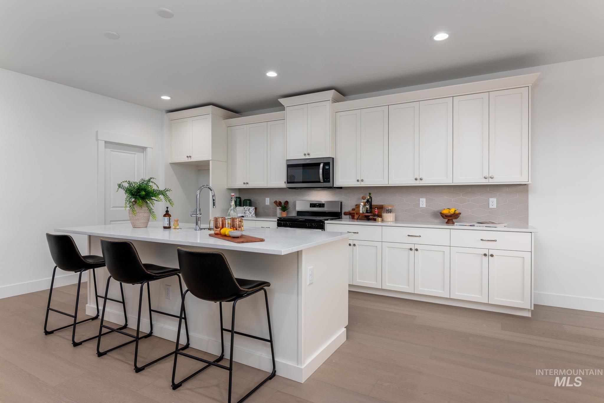 831 W Bay St, Middleton, Idaho 83644, 3 Bedrooms, 2 Bathrooms, Residential For Sale, Price $469,000, 98976996