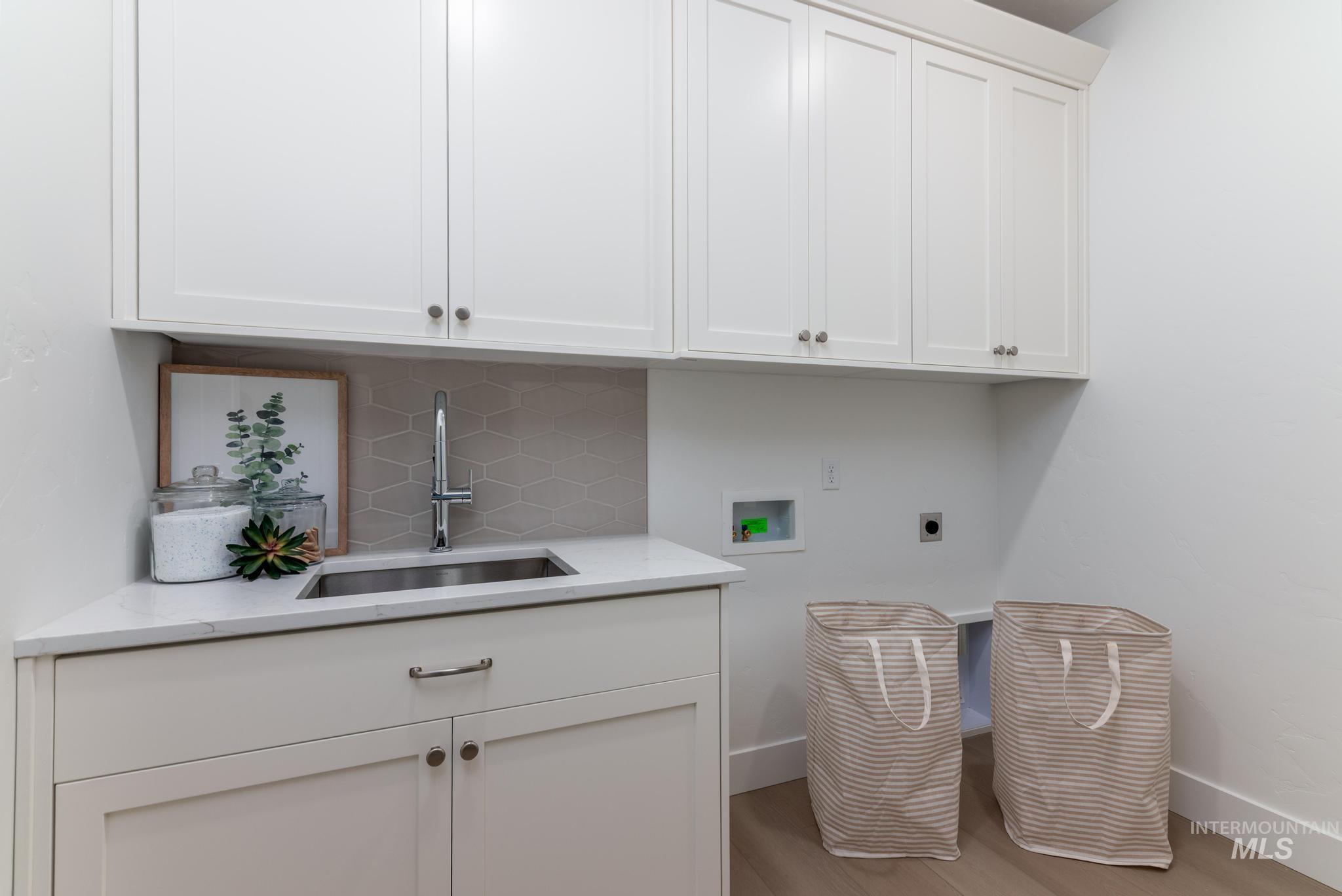 831 W Bay St, Middleton, Idaho 83644, 3 Bedrooms, 2 Bathrooms, Residential For Sale, Price $469,000, 98976996