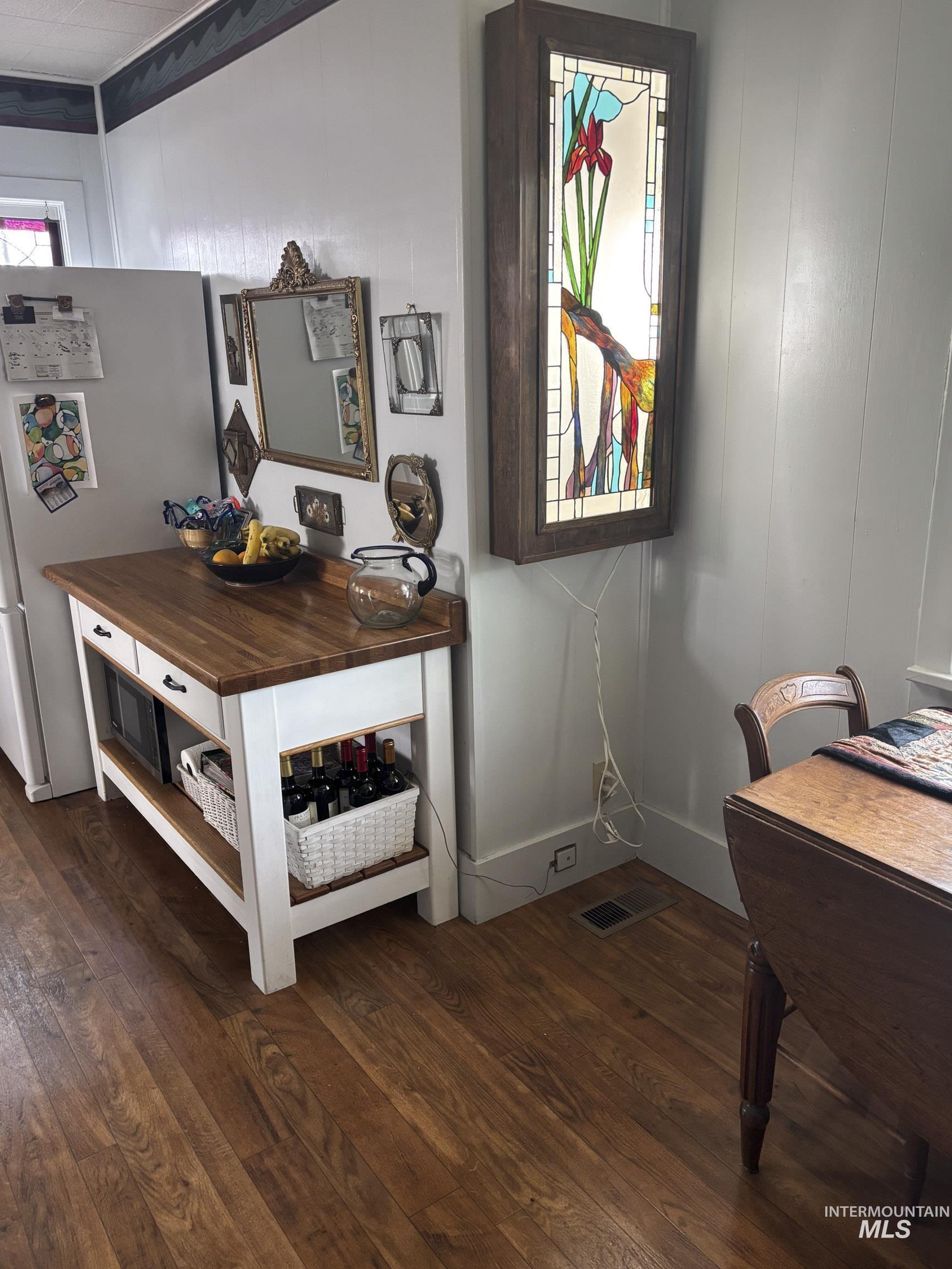 907 Prospect Ave, Lewiston, Idaho 83501, 3 Bedrooms, 2 Bathrooms, Residential For Sale, Price $320,000, 98976997