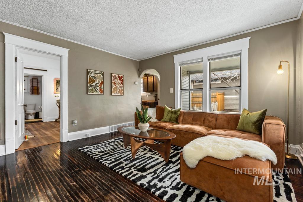 1615 Fillmore St, Caldwell, Idaho 83605, 2 Bedrooms, 1 Bathroom, Residential For Sale, Price $329,990, 98976998