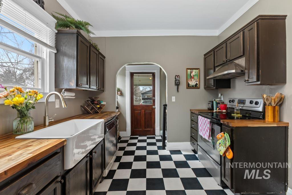 1615 Fillmore St, Caldwell, Idaho 83605, 2 Bedrooms, 1 Bathroom, Residential For Sale, Price $329,990, 98976998