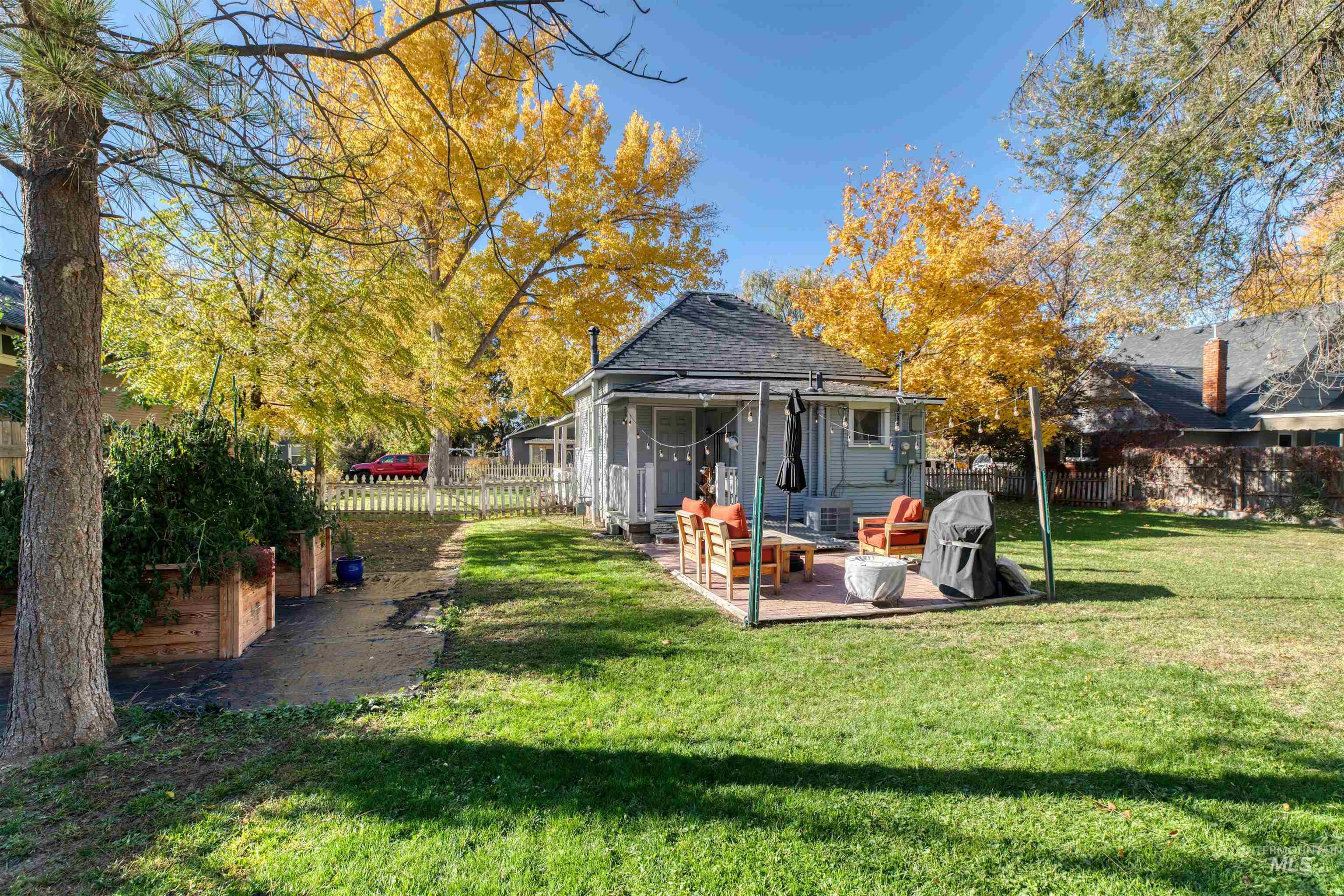 1615 Fillmore St, Caldwell, Idaho 83605, 2 Bedrooms, 1 Bathroom, Residential For Sale, Price $329,990, 98976998