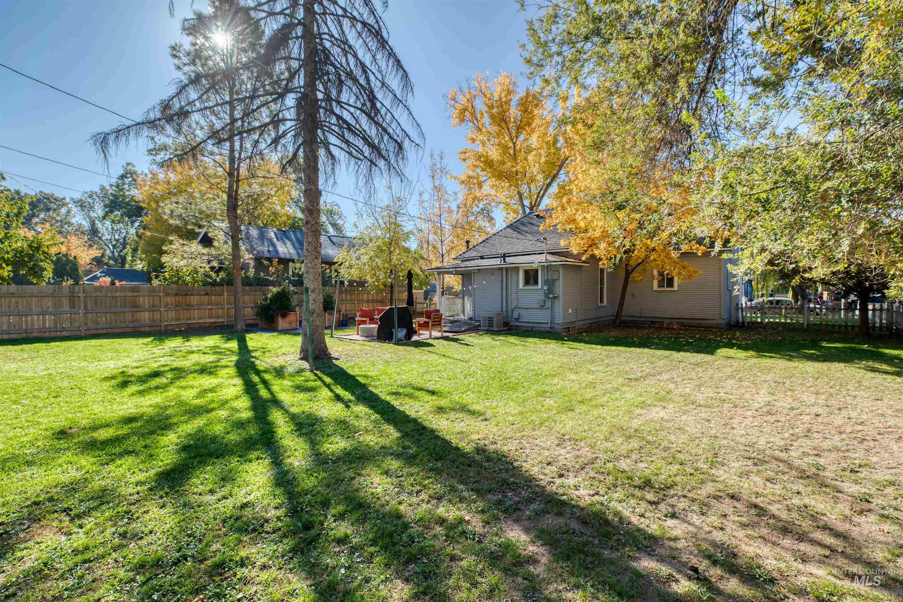 1615 Fillmore St, Caldwell, Idaho 83605, 2 Bedrooms, 1 Bathroom, Residential For Sale, Price $329,990, 98976998