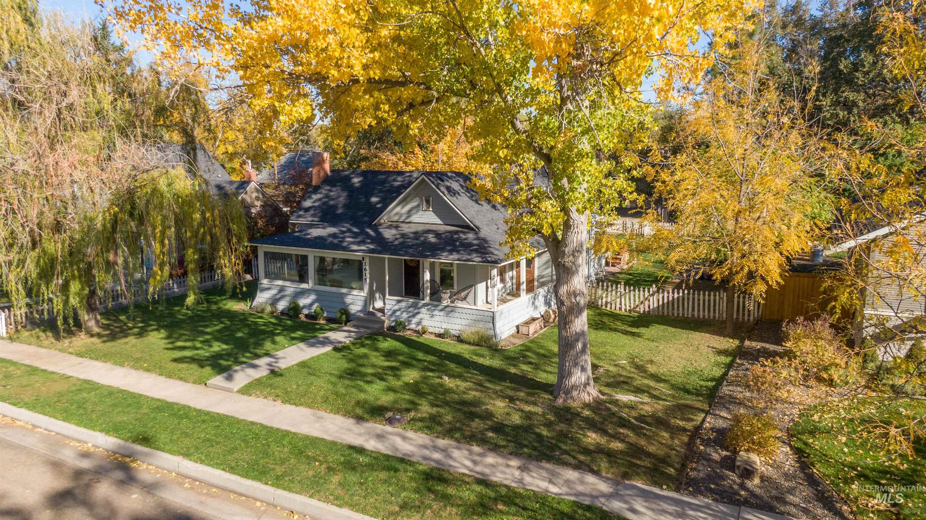 1615 Fillmore St, Caldwell, Idaho 83605, 2 Bedrooms, 1 Bathroom, Residential For Sale, Price $329,990, 98976998