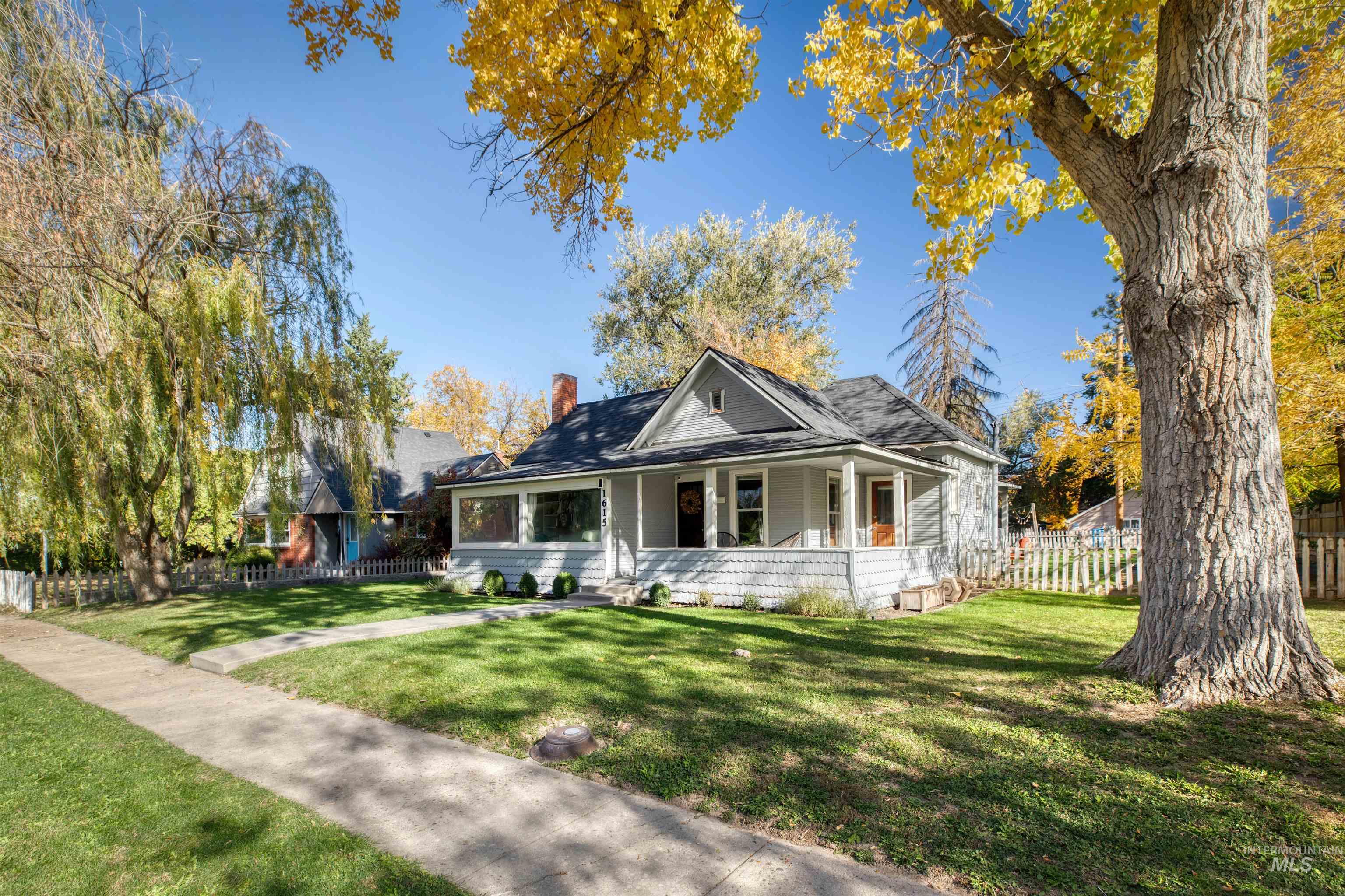 1615 Fillmore St, Caldwell, Idaho 83605, 2 Bedrooms, 1 Bathroom, Residential For Sale, Price $329,990, 98976998