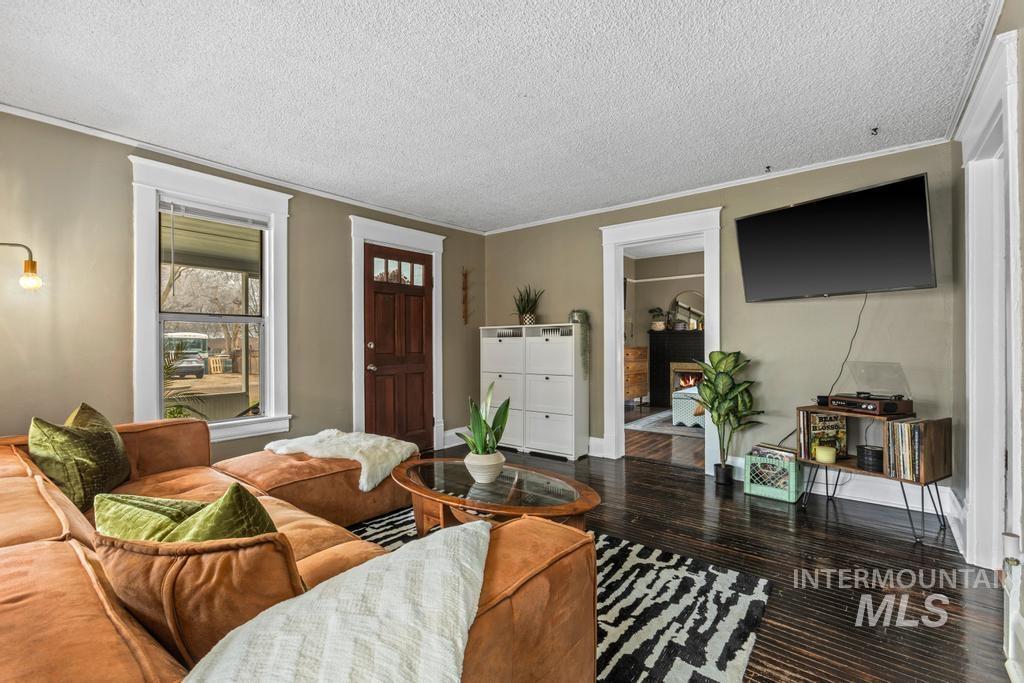 1615 Fillmore St, Caldwell, Idaho 83605, 2 Bedrooms, 1 Bathroom, Residential For Sale, Price $329,990, 98976998