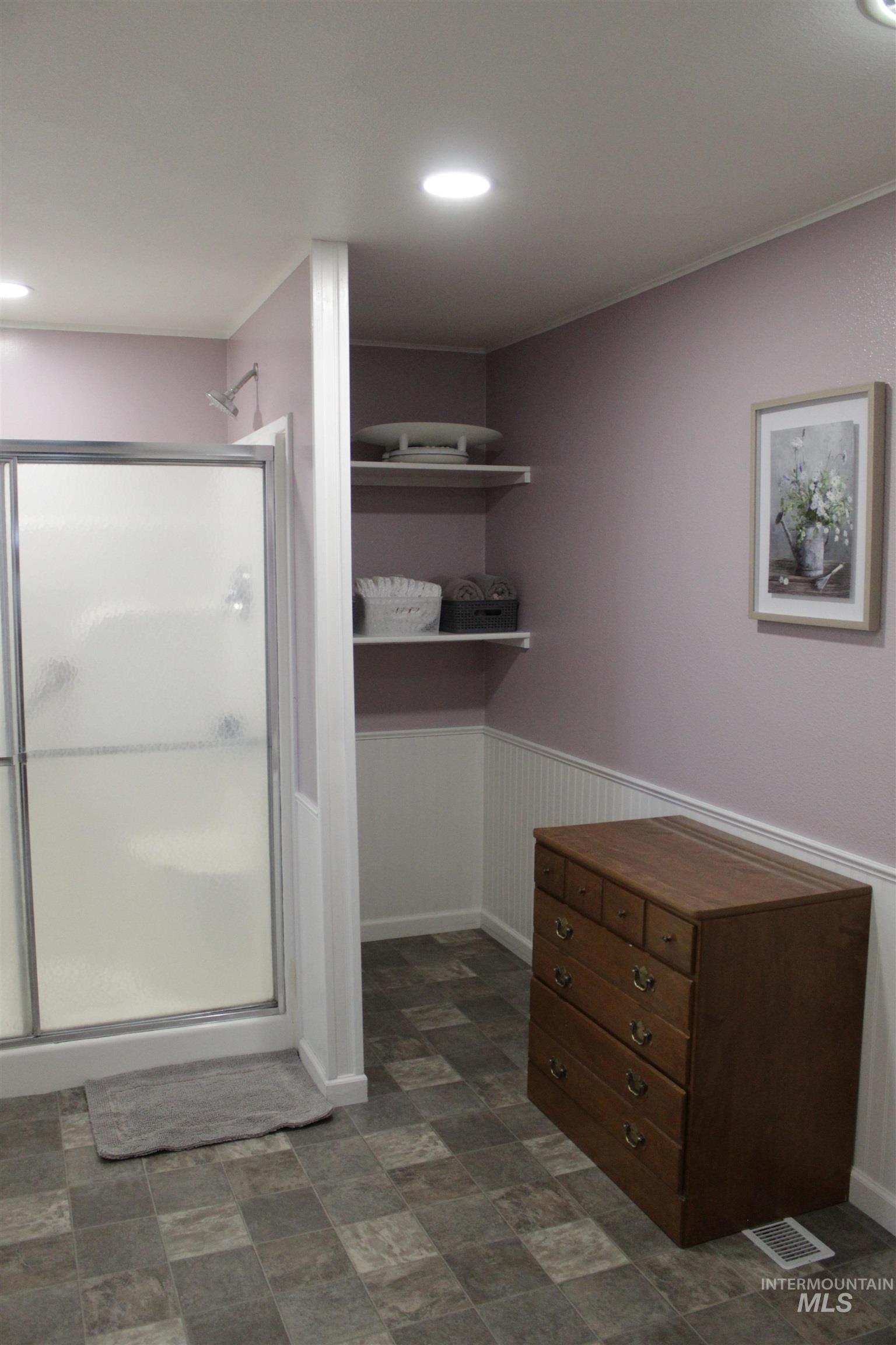 27520 Pearl Rd, Parma, Idaho 83660, 3 Bedrooms, 2 Bathrooms, Residential For Sale, Price $549,900, 98976999