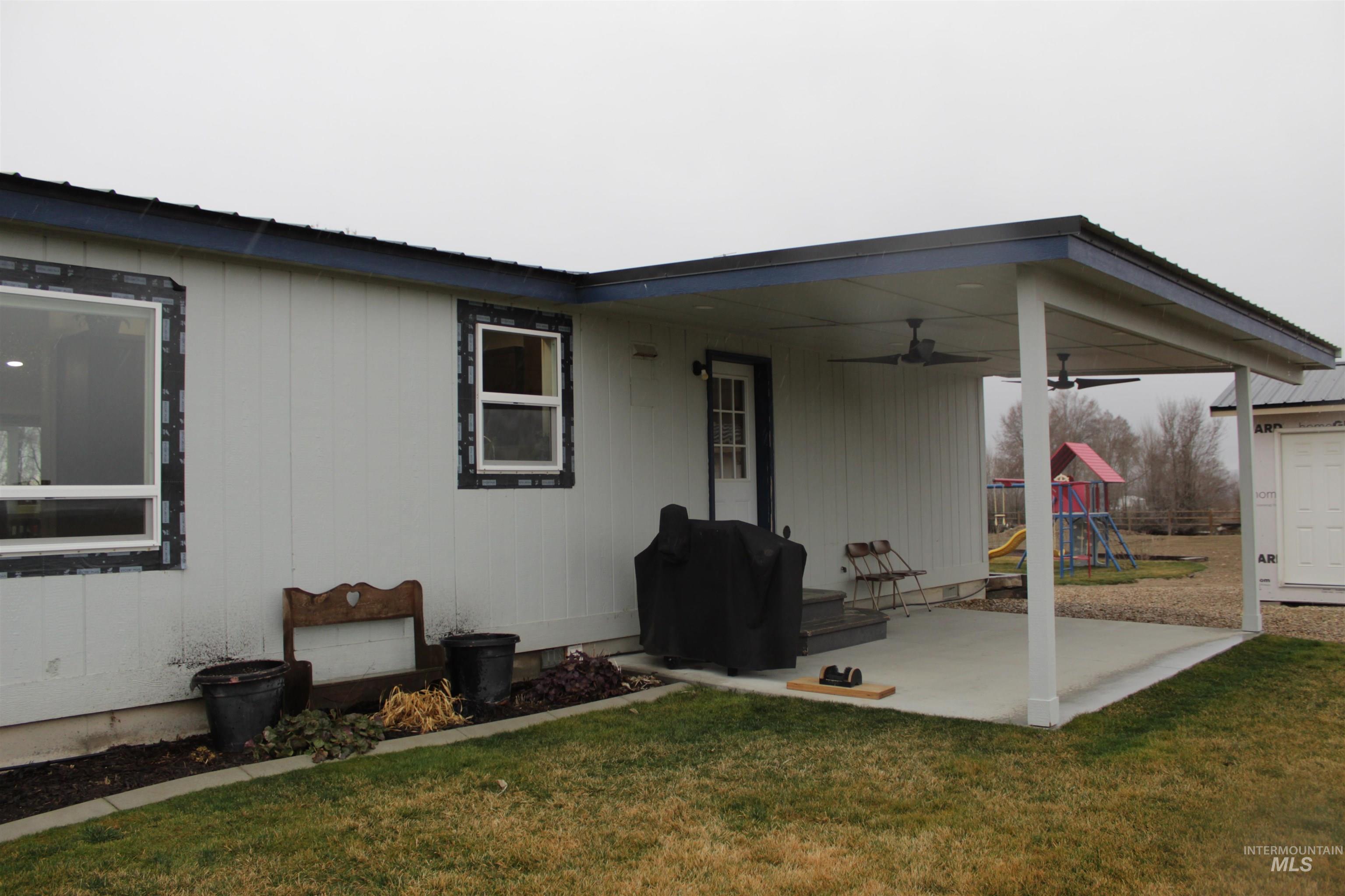 27520 Pearl Rd, Parma, Idaho 83660, 3 Bedrooms, 2 Bathrooms, Residential For Sale, Price $549,900, 98976999