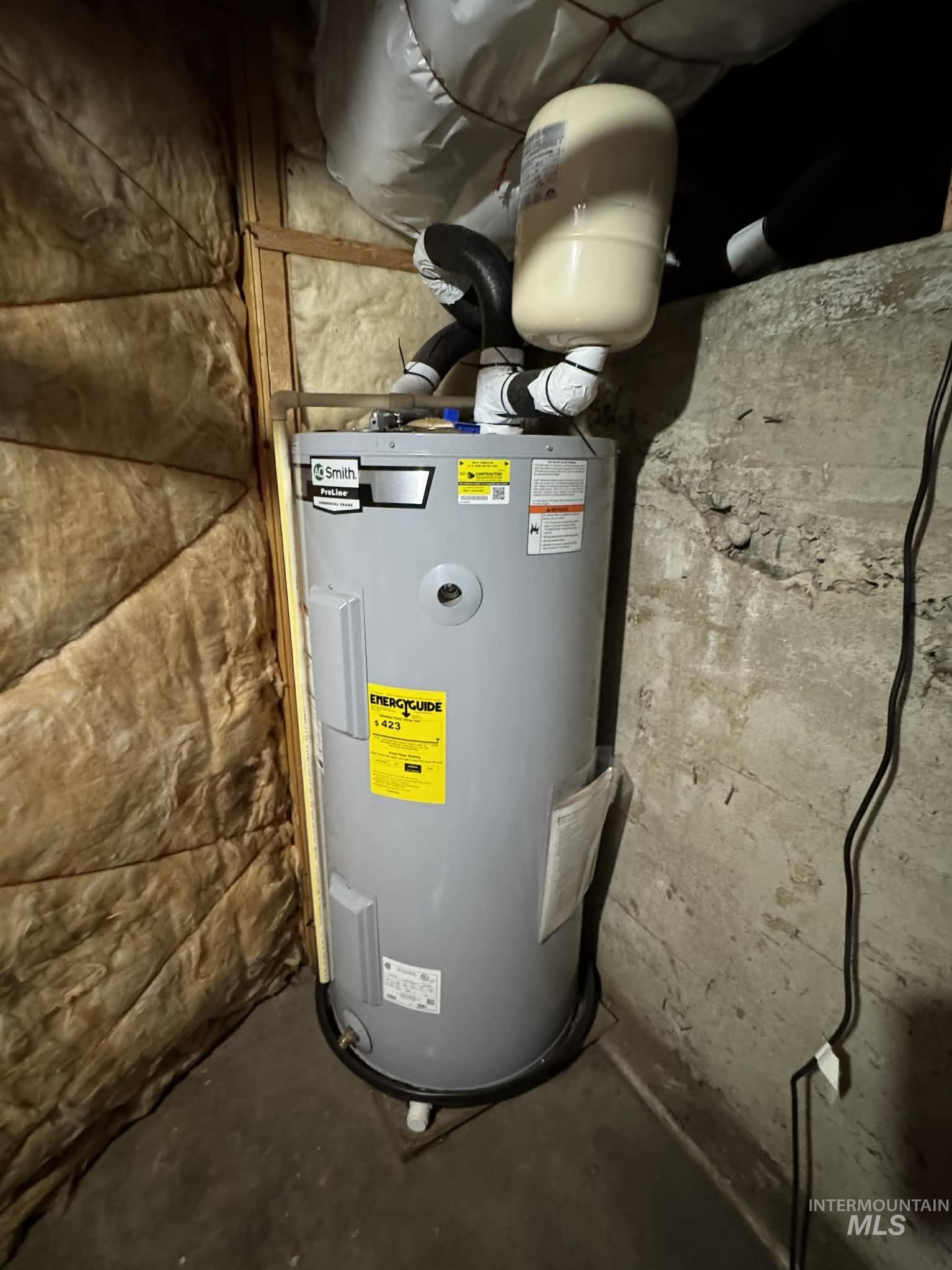 1010 Idaho St, Kamiah, Idaho 83536, 5 Bedrooms, 1 Bathroom, Residential For Sale, Price $302,000, 98977000