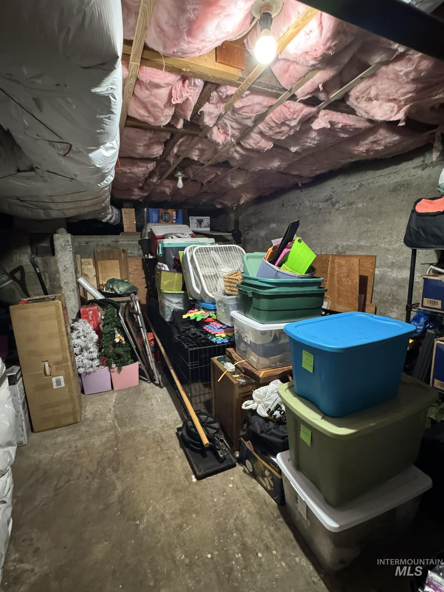 1010 Idaho St, Kamiah, Idaho 83536, 5 Bedrooms, 1 Bathroom, Residential For Sale, Price $302,000, 98977000