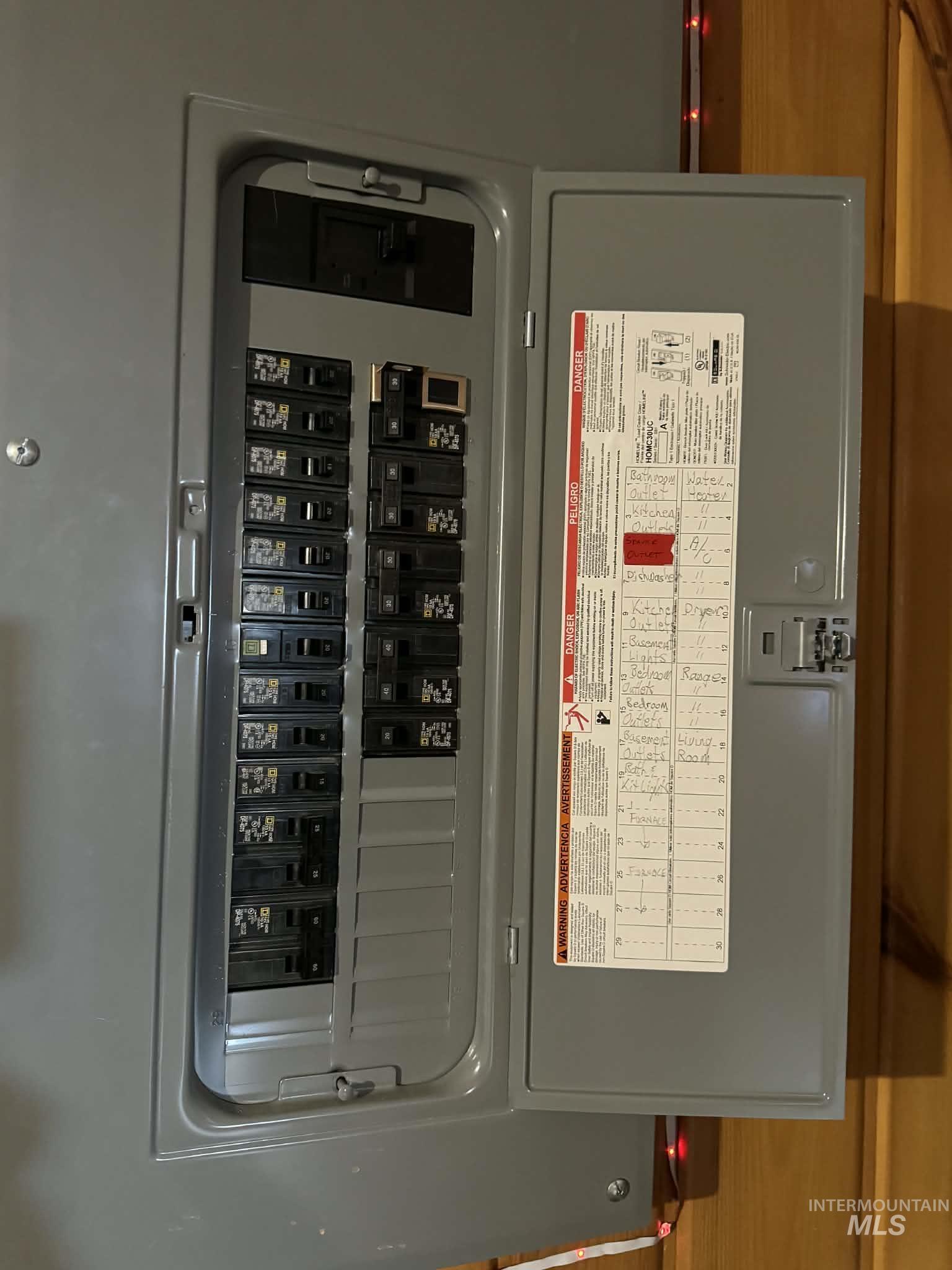 1010 Idaho St, Kamiah, Idaho 83536, 5 Bedrooms, 1 Bathroom, Residential For Sale, Price $302,000, 98977000