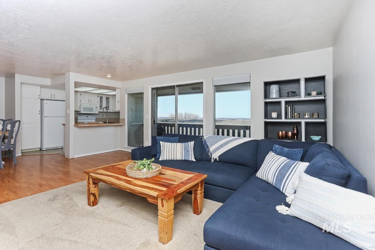 4950 N Bitterbrush, Boise, Idaho 83703, 3 Bedrooms, 2 Bathrooms, Residential For Sale, Price $458,000, 98977003