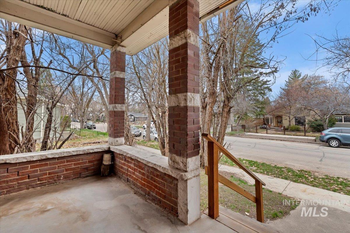 2114 N 9th St, Boise, Idaho 83702-2819, 2 Bedrooms, 1 Bathroom, Residential For Sale, Price $450,000,MLS 98977004