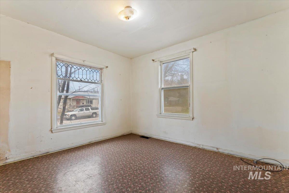 2114 N 9th St, Boise, Idaho 83702-2819, 2 Bedrooms, 1 Bathroom, Residential For Sale, Price $450,000,MLS 98977004