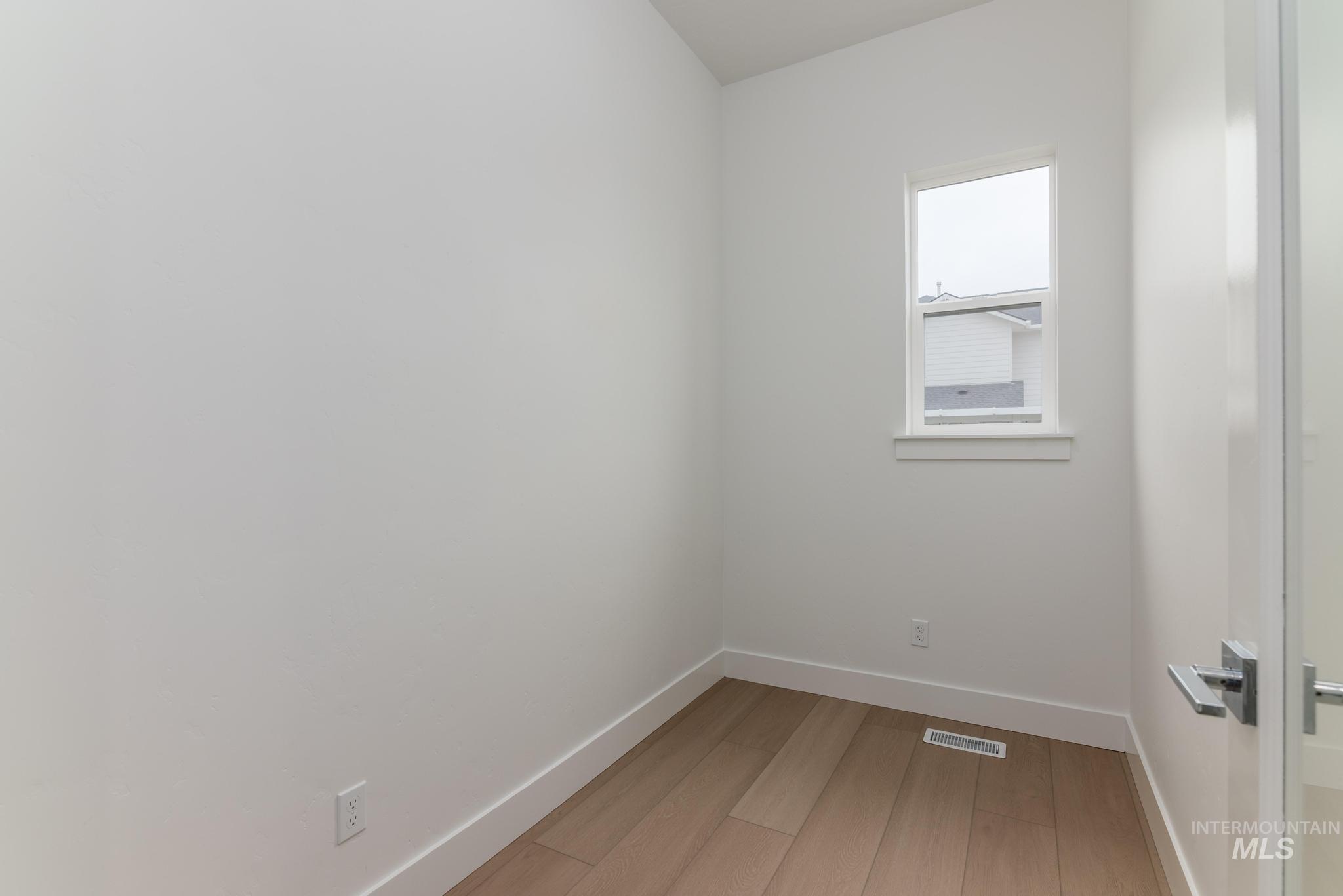 5161 W River Oaks Dr, Meridian, Idaho 83646, 3 Bedrooms, 2.5 Bathrooms, Residential For Sale, Price $669,000, 98977005