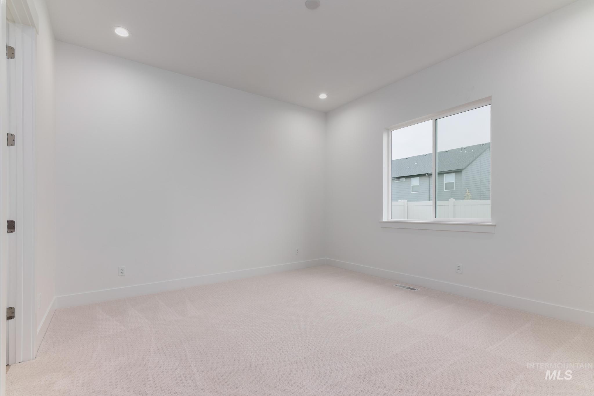 5161 W River Oaks Dr, Meridian, Idaho 83646, 3 Bedrooms, 2.5 Bathrooms, Residential For Sale, Price $669,000, 98977005