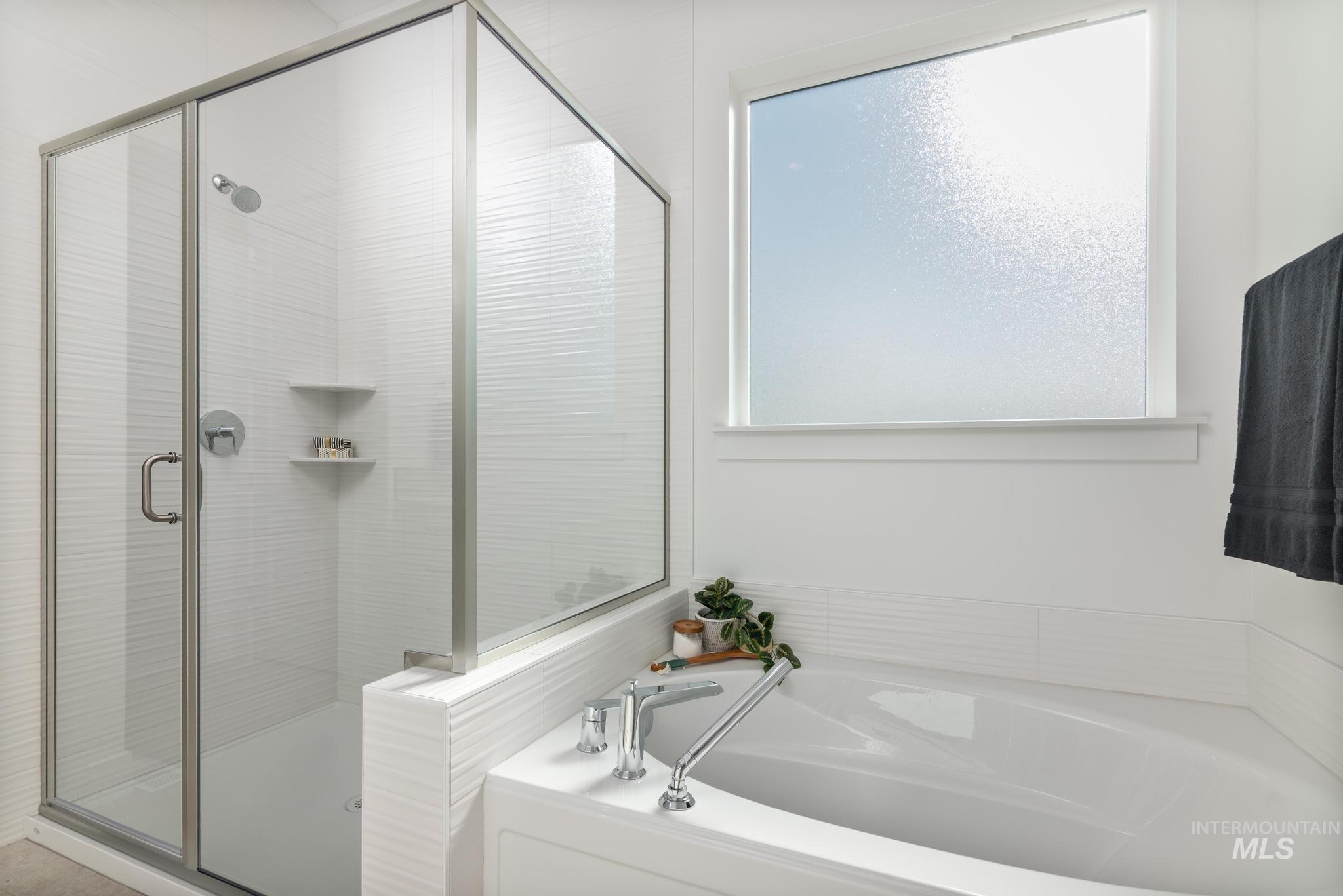 5161 W River Oaks Dr, Meridian, Idaho 83646, 3 Bedrooms, 2.5 Bathrooms, Residential For Sale, Price $654,000,MLS 98977005