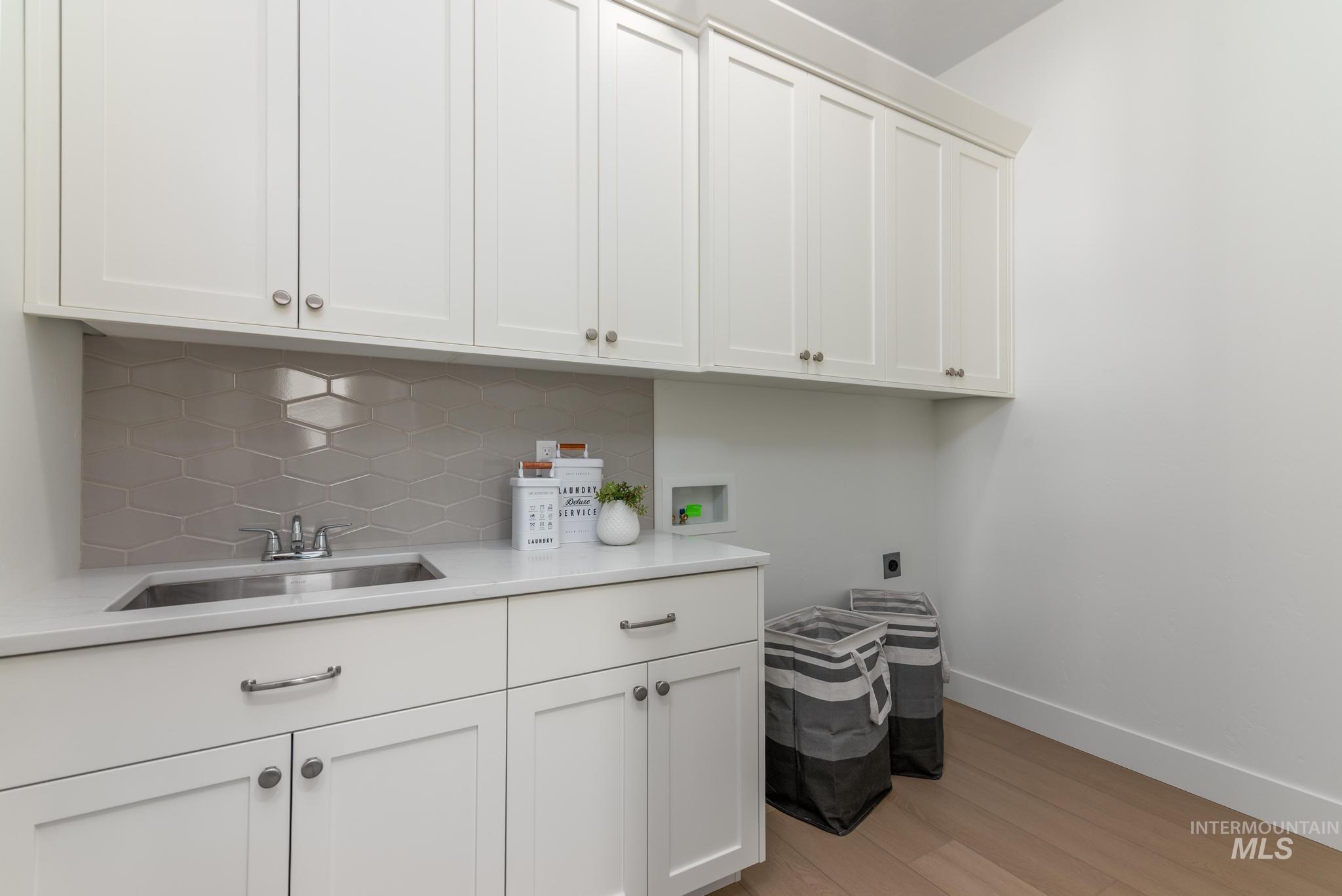 5161 W River Oaks Dr, Meridian, Idaho 83646, 3 Bedrooms, 2.5 Bathrooms, Residential For Sale, Price $654,000,MLS 98977005