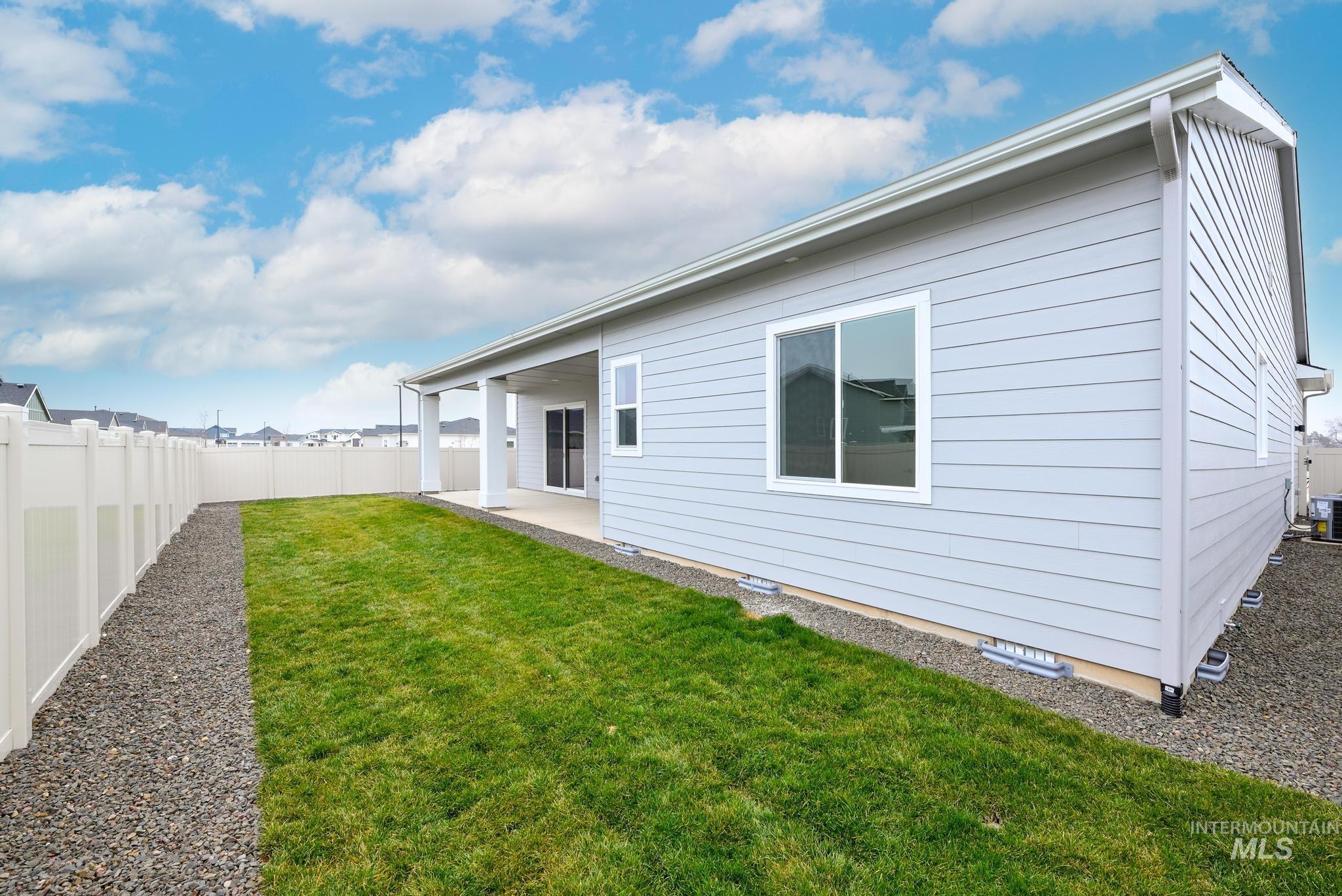 5161 W River Oaks Dr, Meridian, Idaho 83646, 3 Bedrooms, 2.5 Bathrooms, Residential For Sale, Price $654,000,MLS 98977005