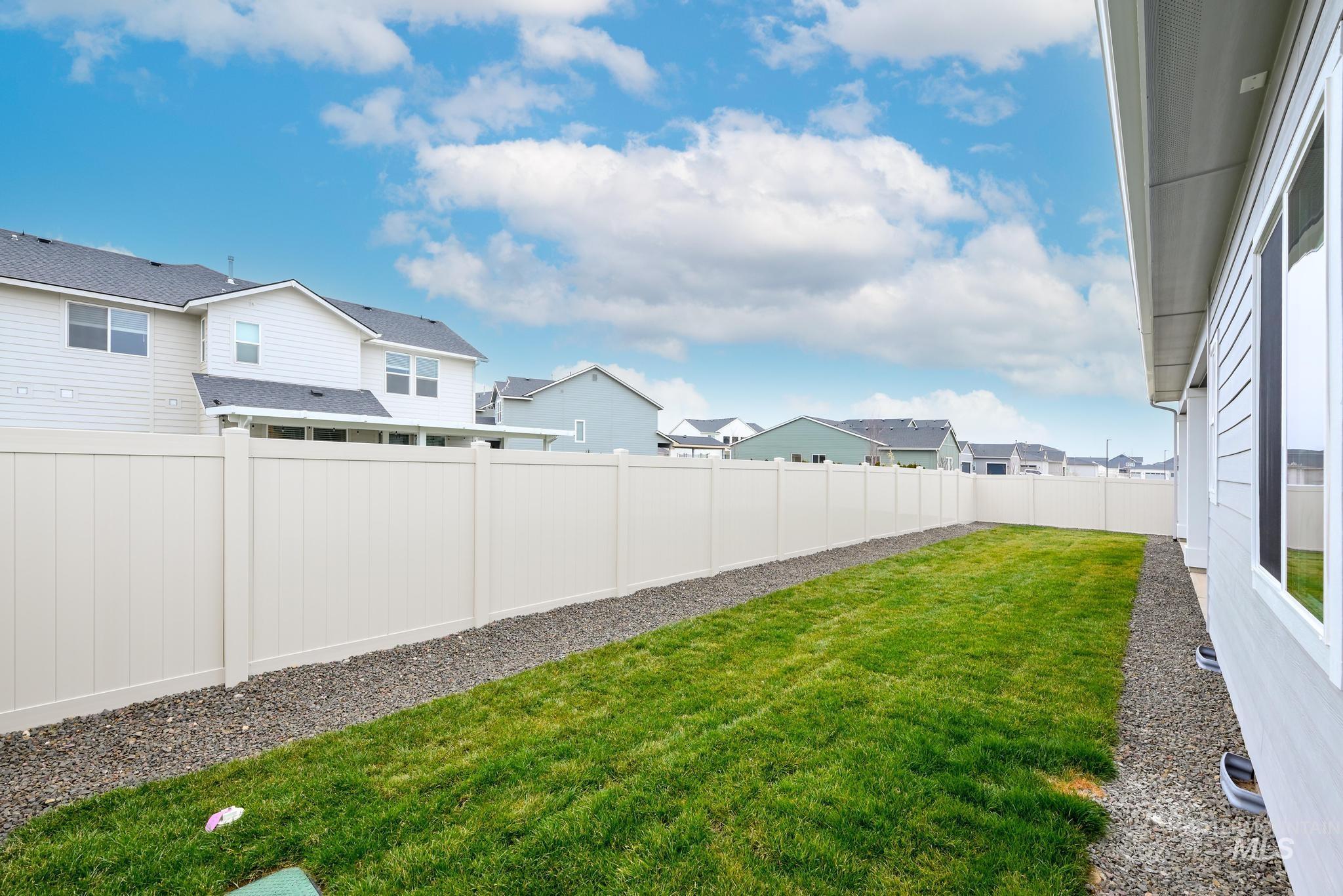 5161 W River Oaks Dr, Meridian, Idaho 83646, 3 Bedrooms, 2.5 Bathrooms, Residential For Sale, Price $669,000, 98977005