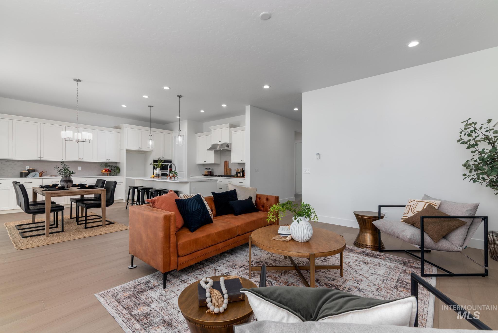 5161 W River Oaks Dr, Meridian, Idaho 83646, 3 Bedrooms, 2.5 Bathrooms, Residential For Sale, Price $654,000,MLS 98977005