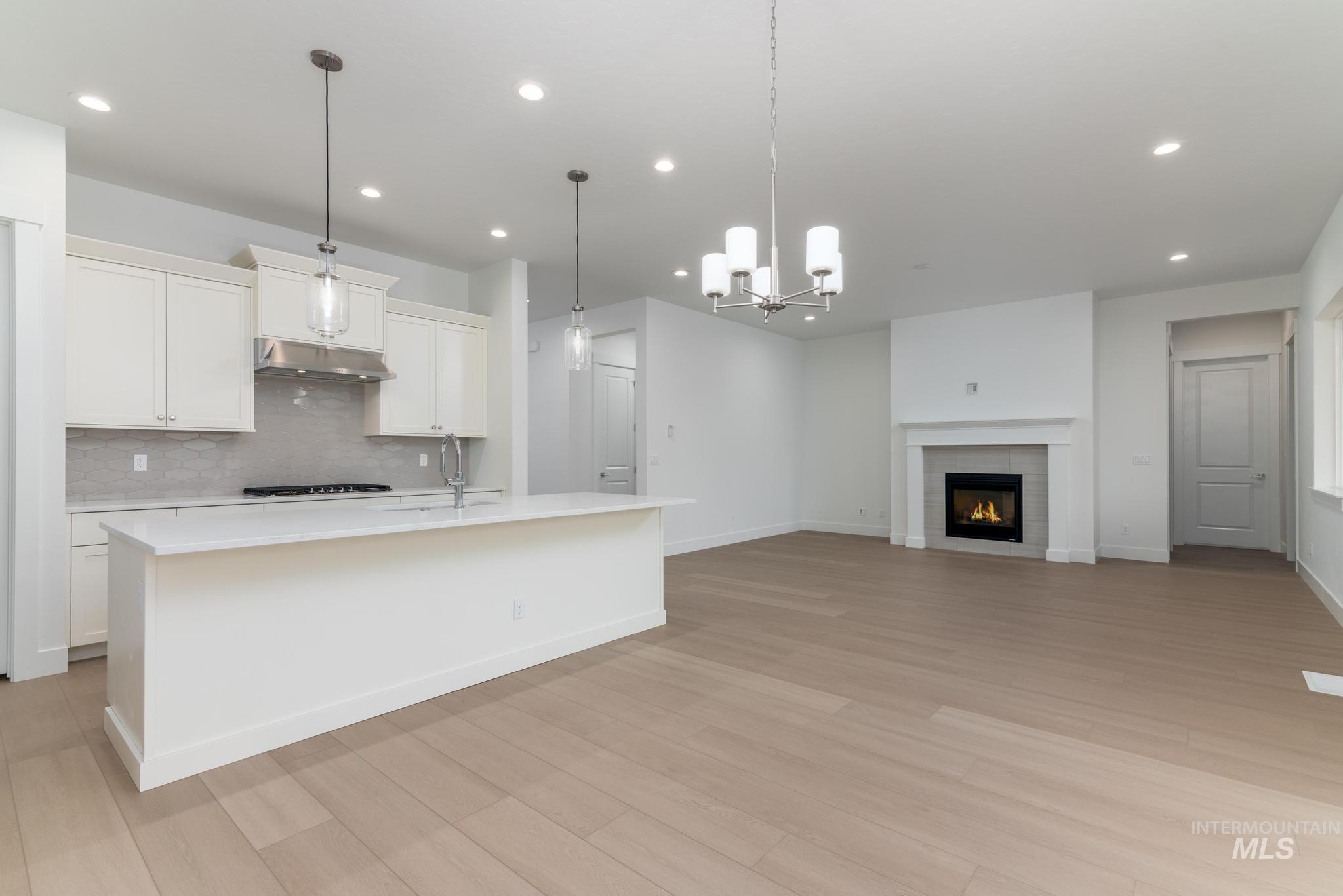 5161 W River Oaks Dr, Meridian, Idaho 83646, 3 Bedrooms, 2.5 Bathrooms, Residential For Sale, Price $669,000, 98977005