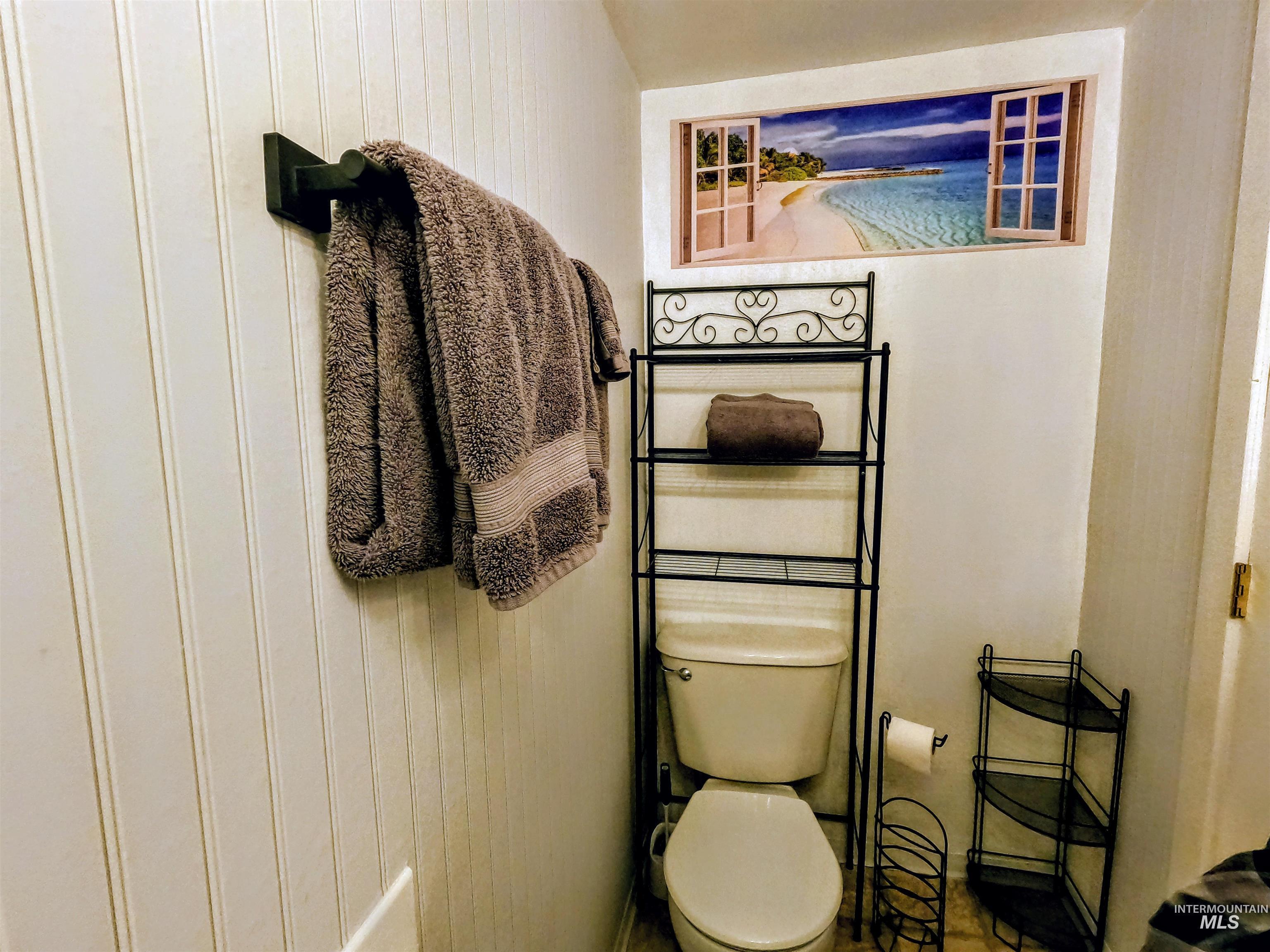 595 S 14th E, Mountain Home, Idaho 83647, 3 Bedrooms, 1.5 Bathrooms, Residential For Sale, Price $269,000, 98977011